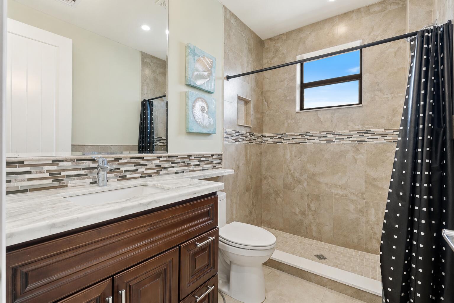301 SANDALWOOD Lane