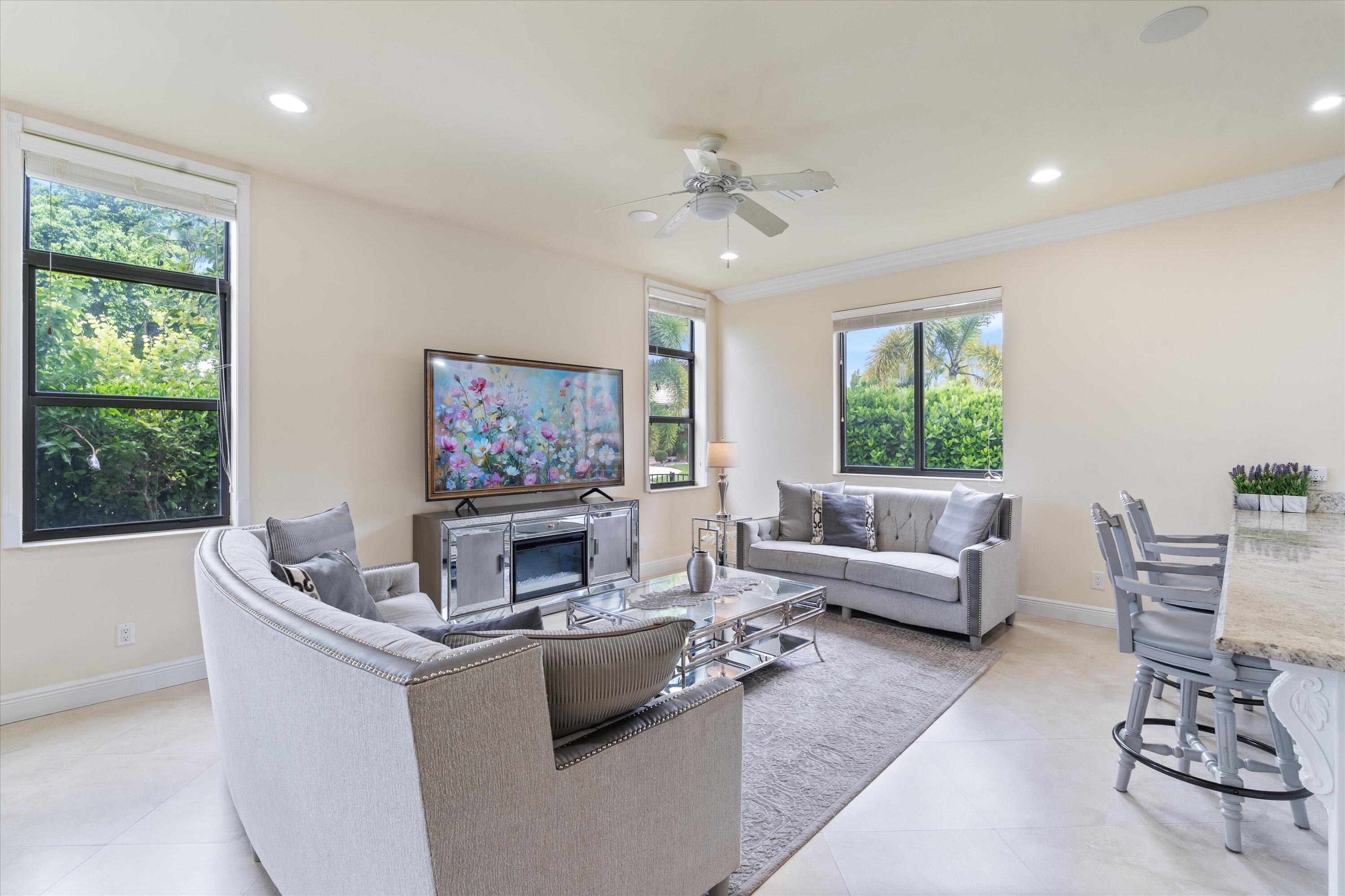 301 SANDALWOOD Lane