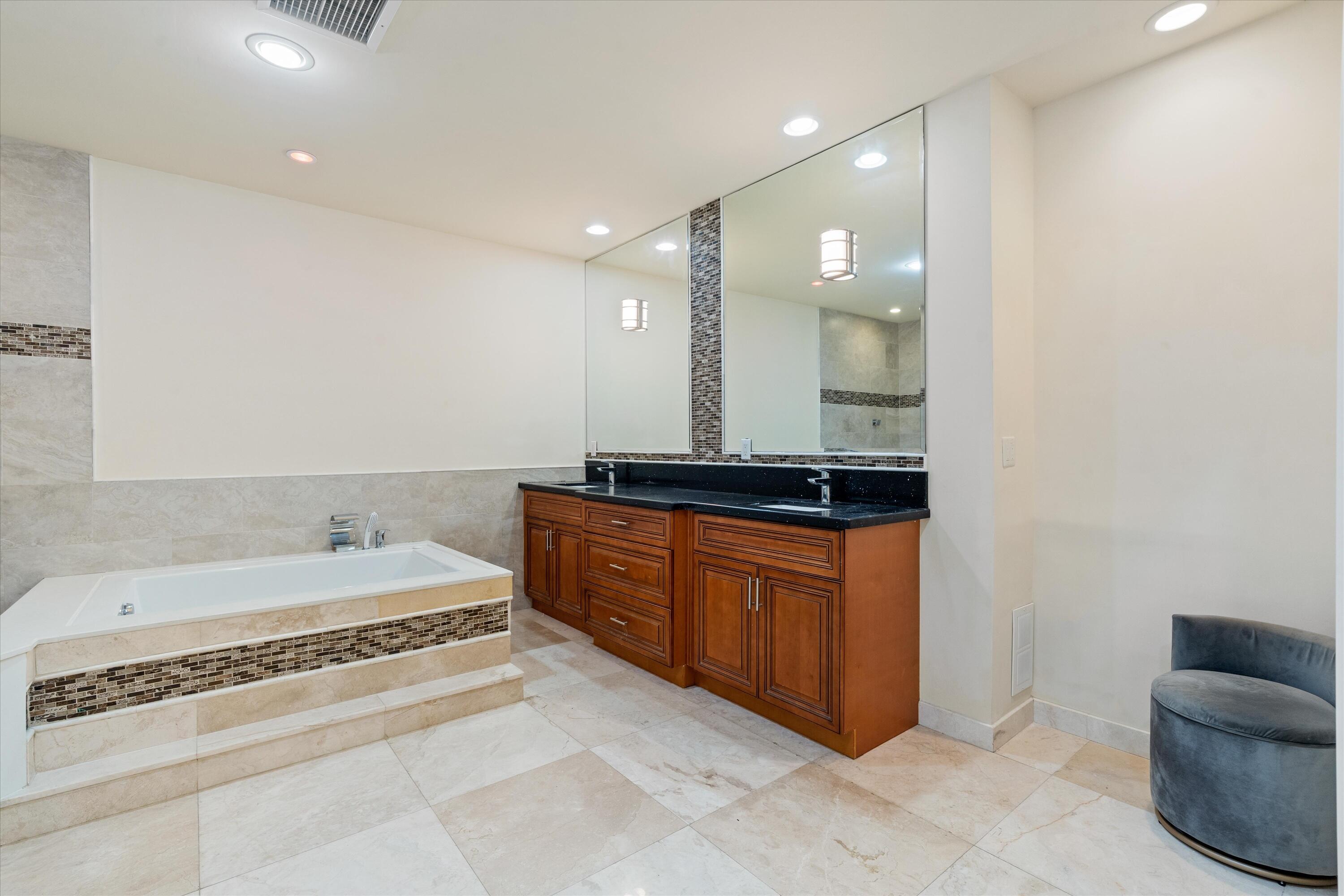 301 SANDALWOOD Lane