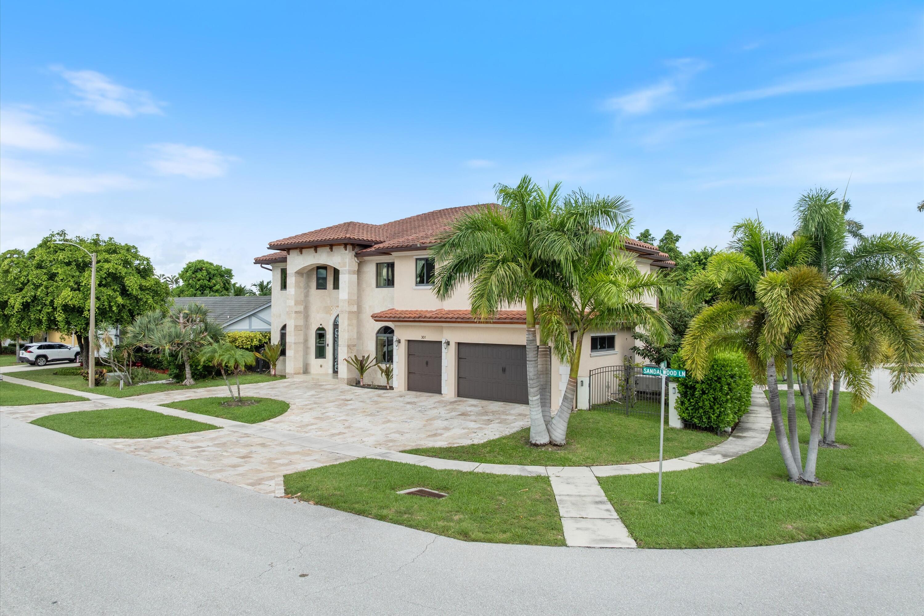 301 SANDALWOOD Lane
