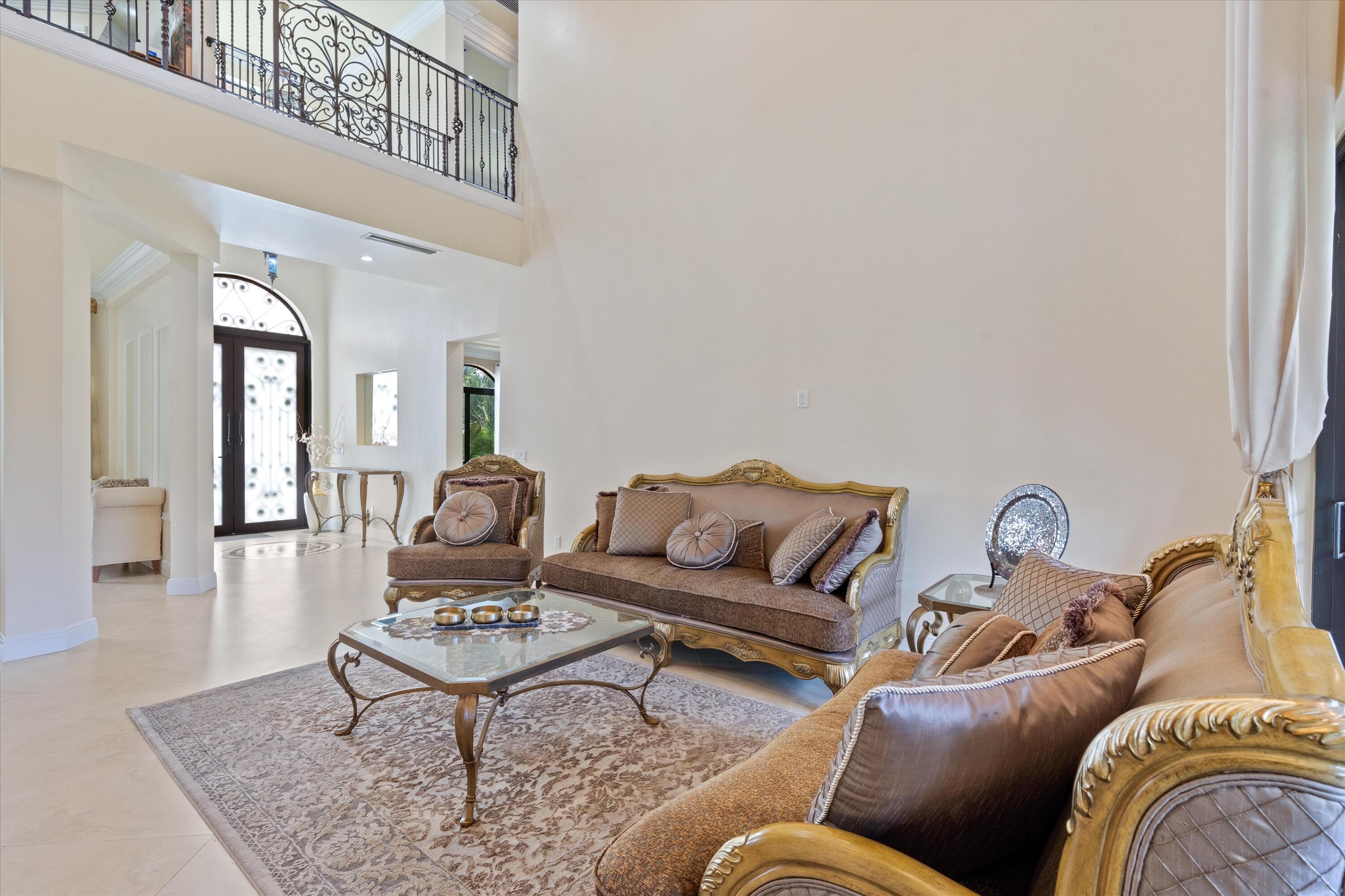 301 SANDALWOOD Lane