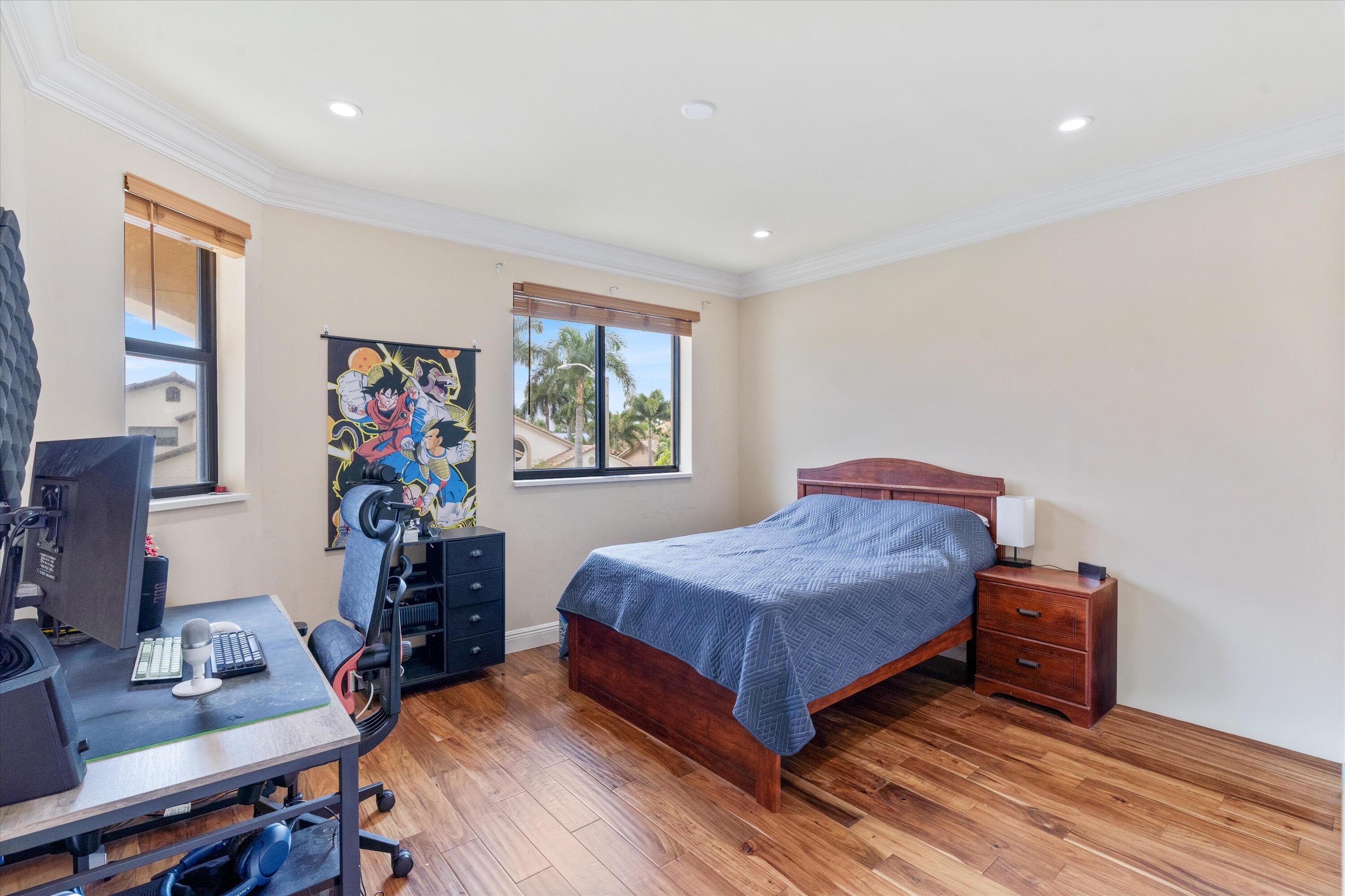 301 SANDALWOOD Lane