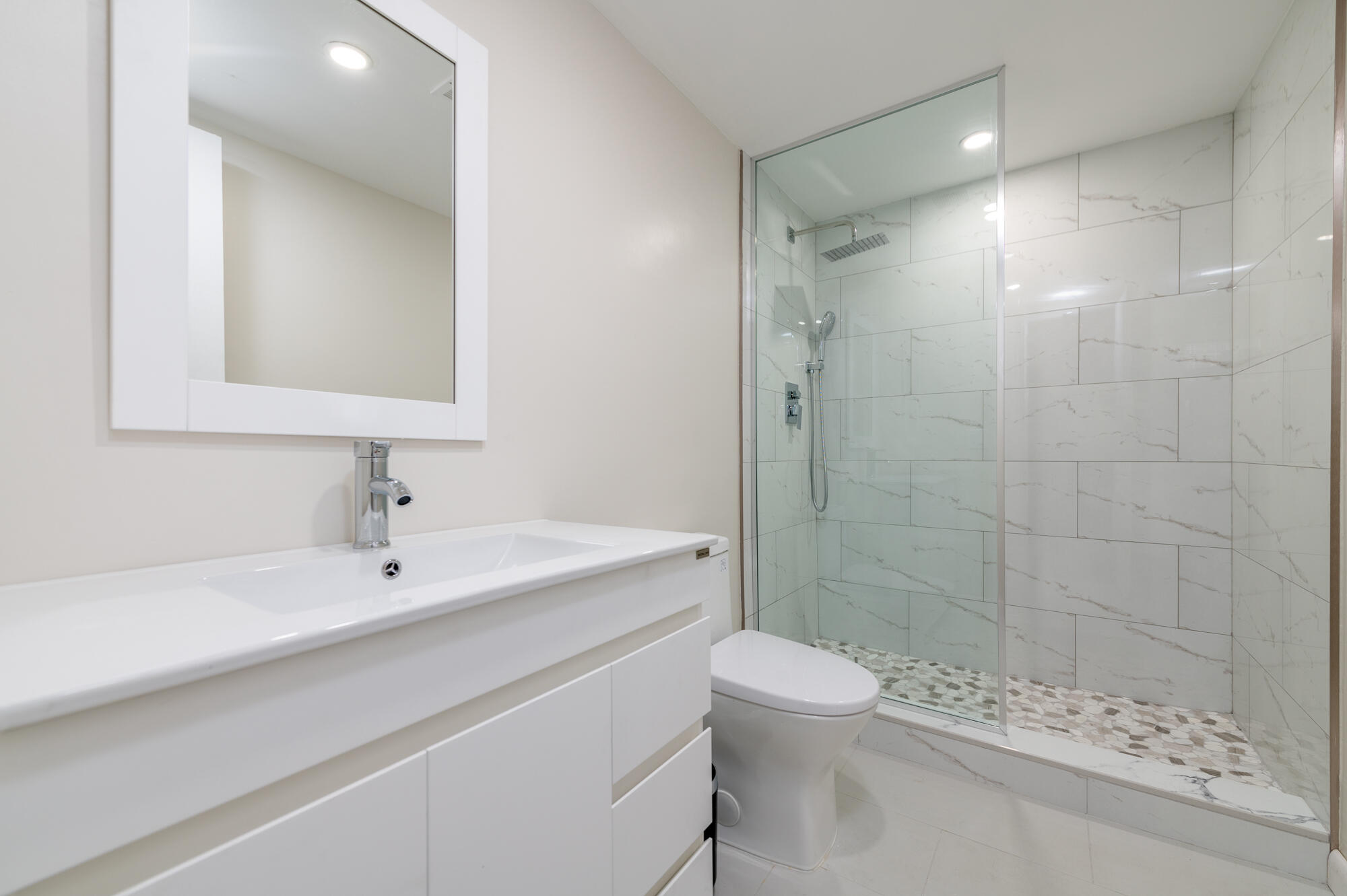 2731 NE 14TH ST 427