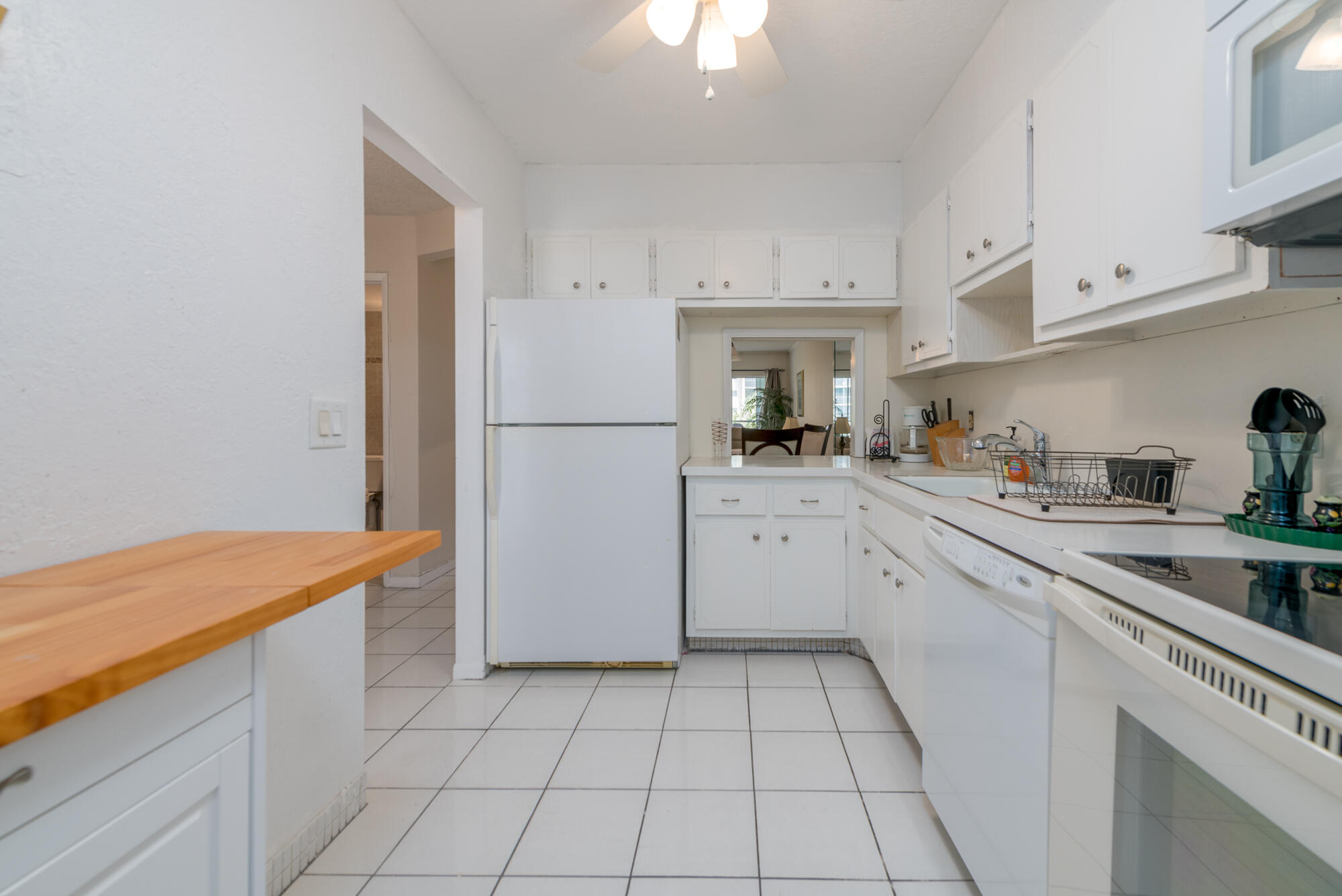 2731 NE 14TH ST 427
