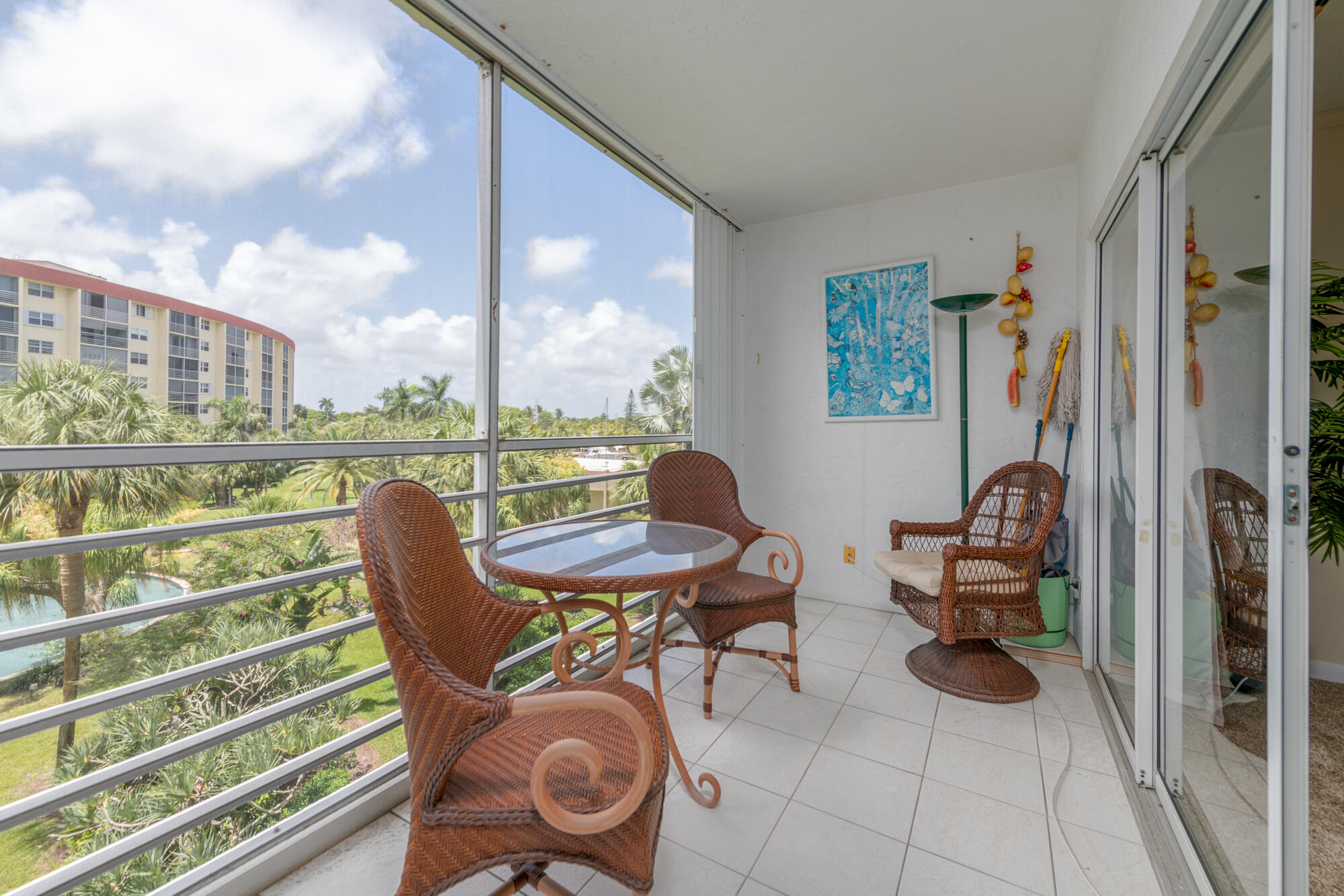 2731 NE 14TH ST 427