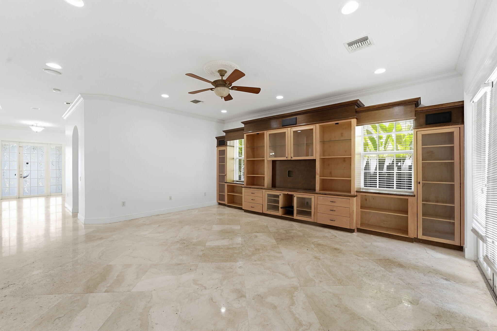 400 NE 8th Avenue