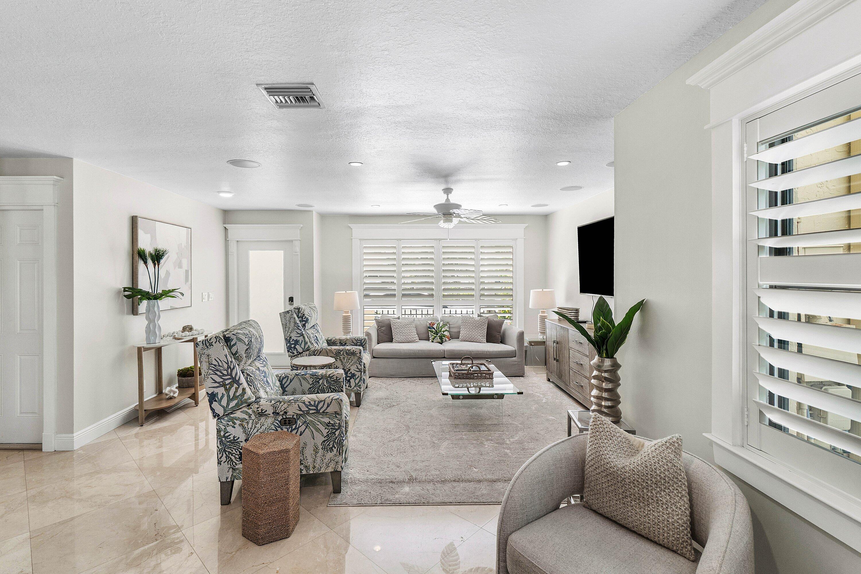 1109 Bel Air Drive 1
