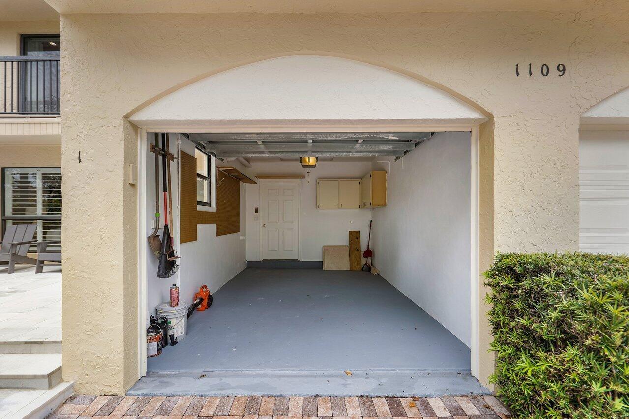 1109 Bel Air Drive 1