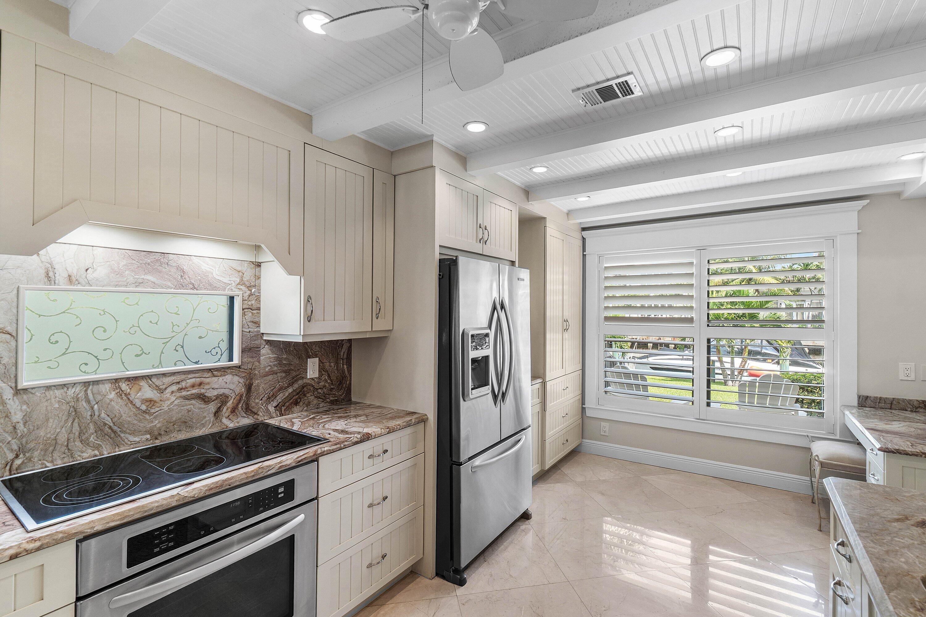 1109 Bel Air Drive 1