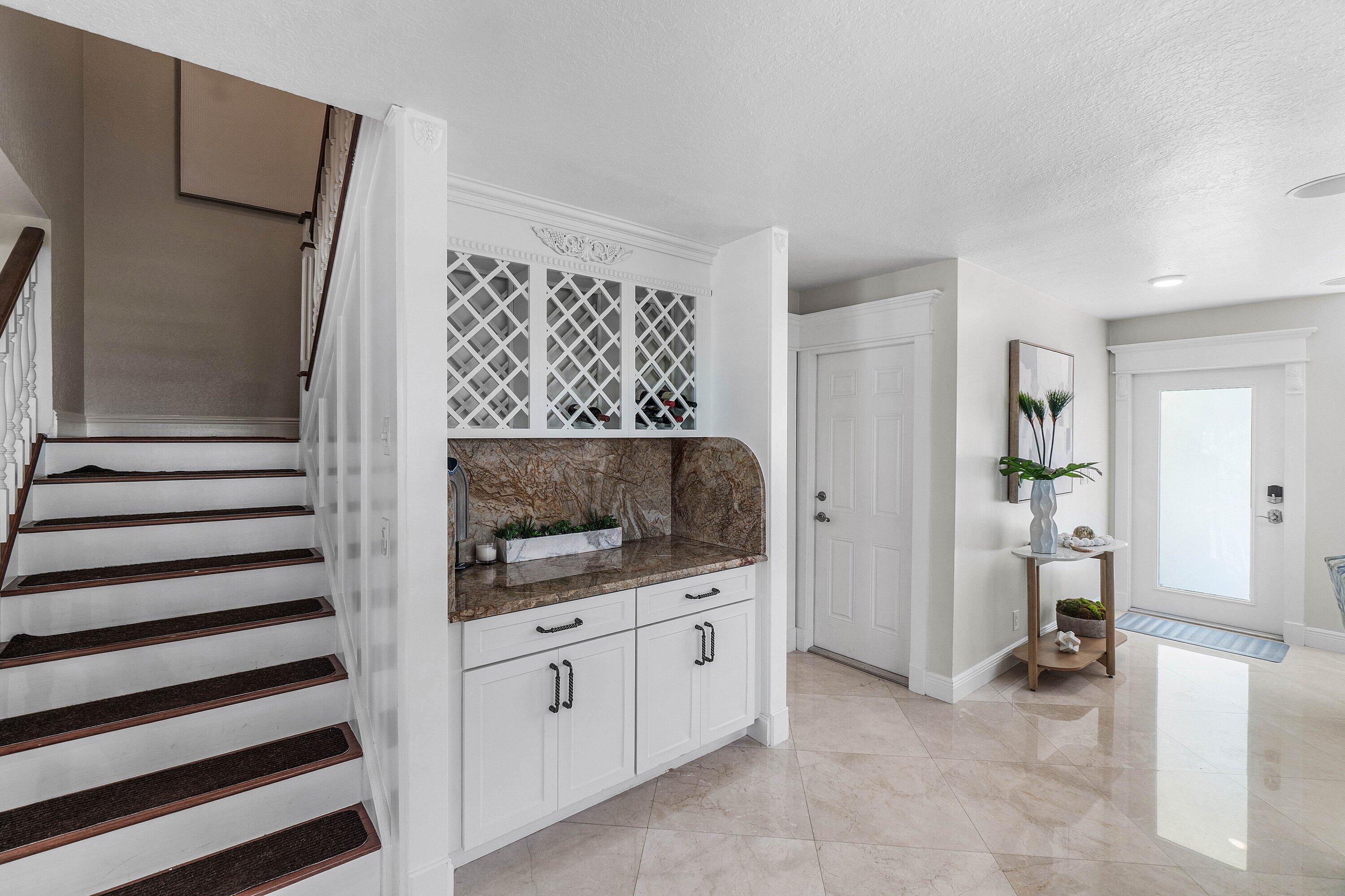 1109 Bel Air Drive 1