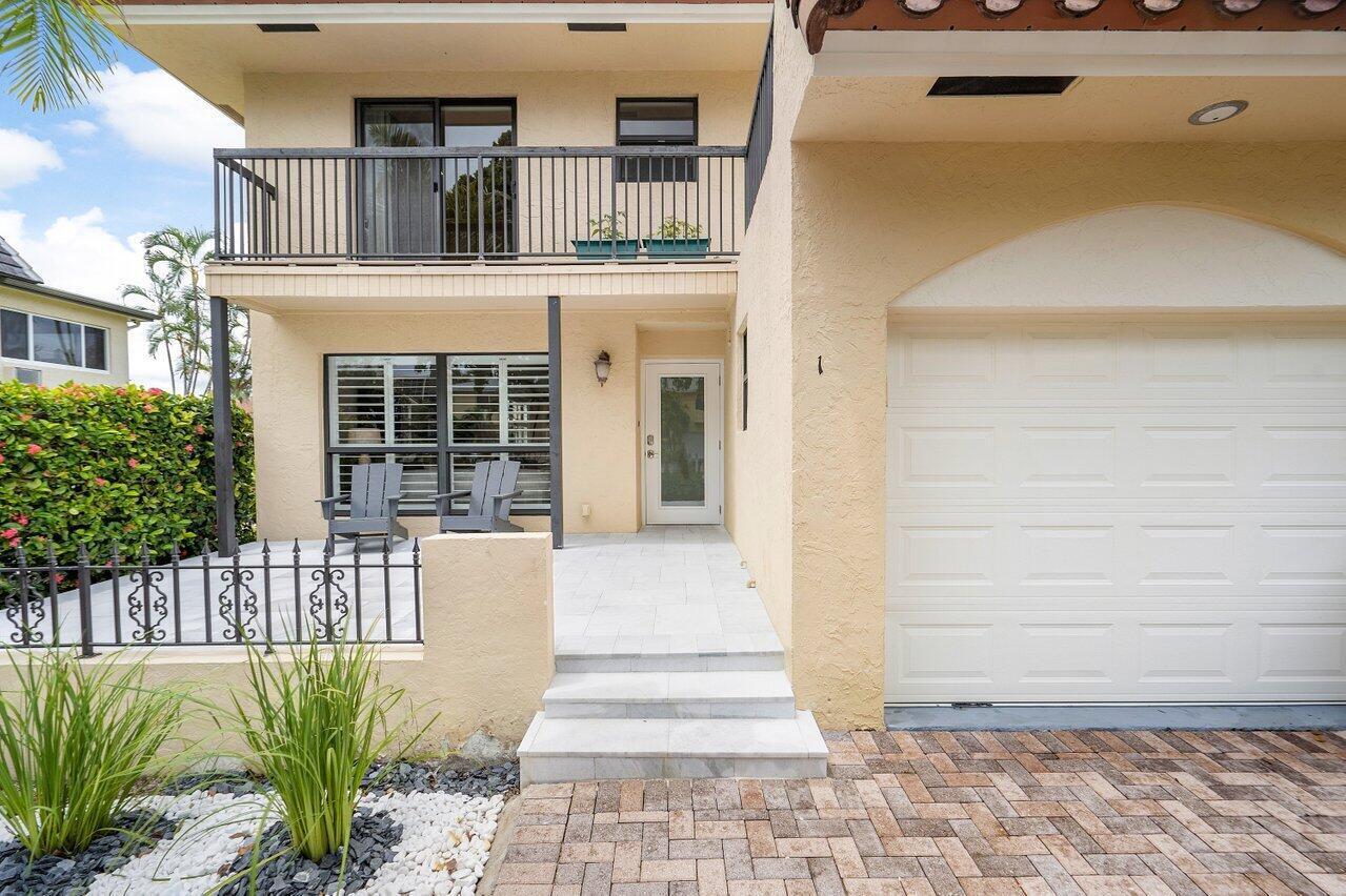 1109 Bel Air Drive 1