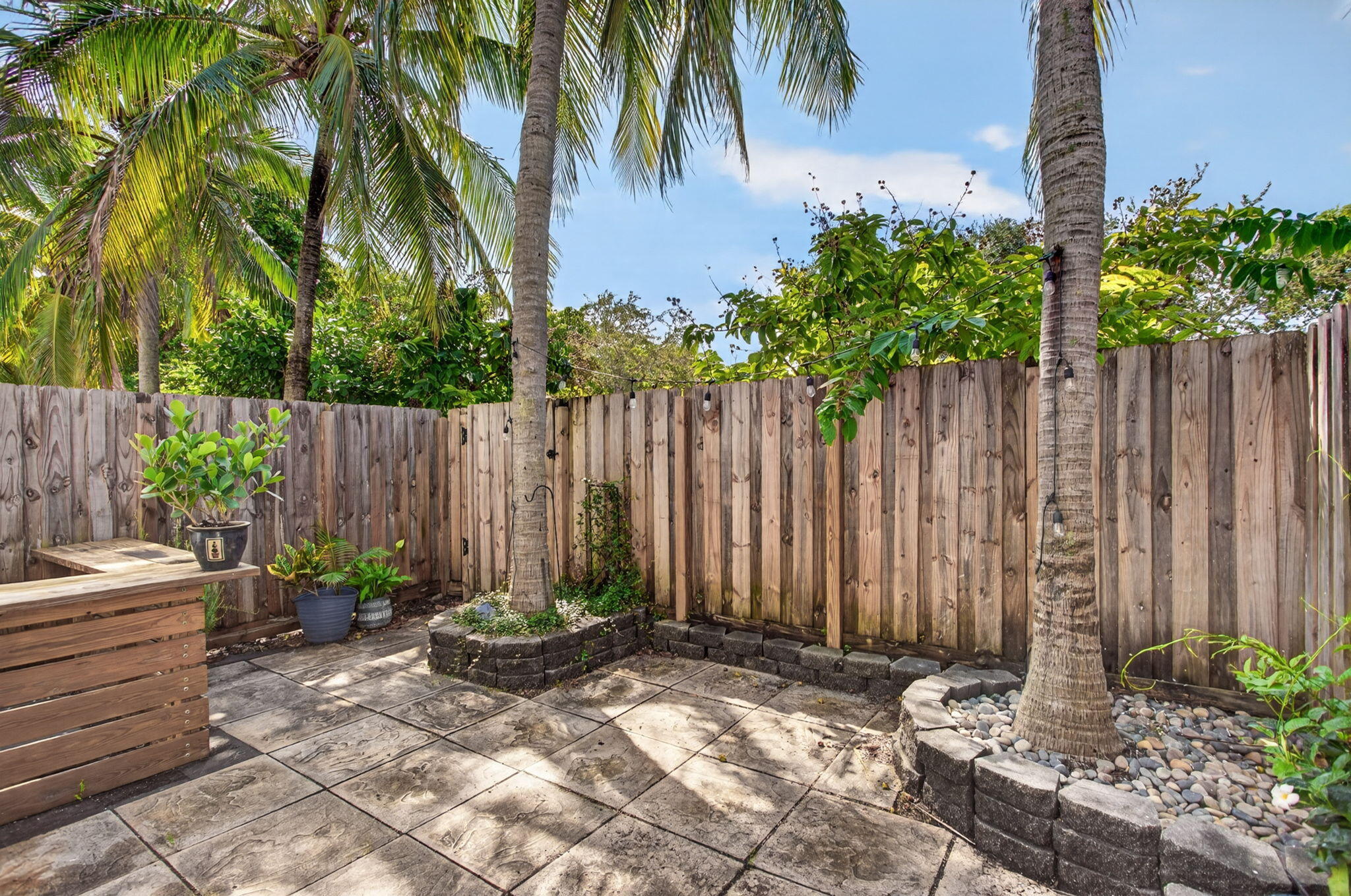 11 NE 20th Avenue