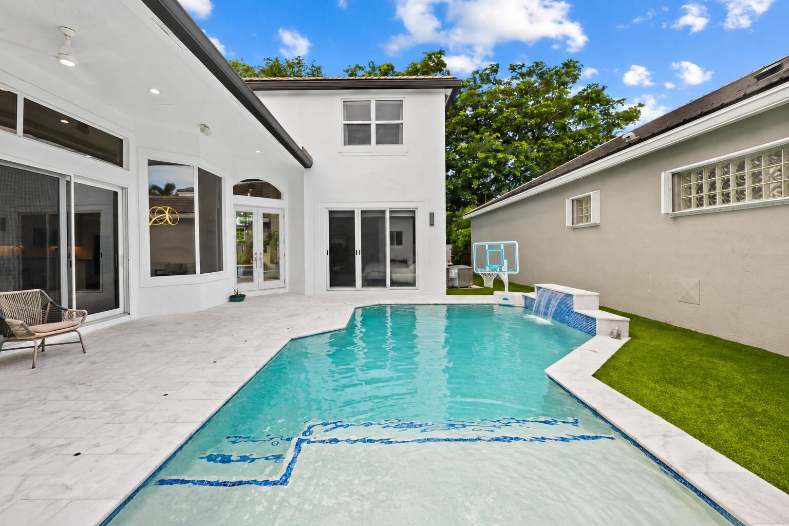 3320 NW 53RD Circle