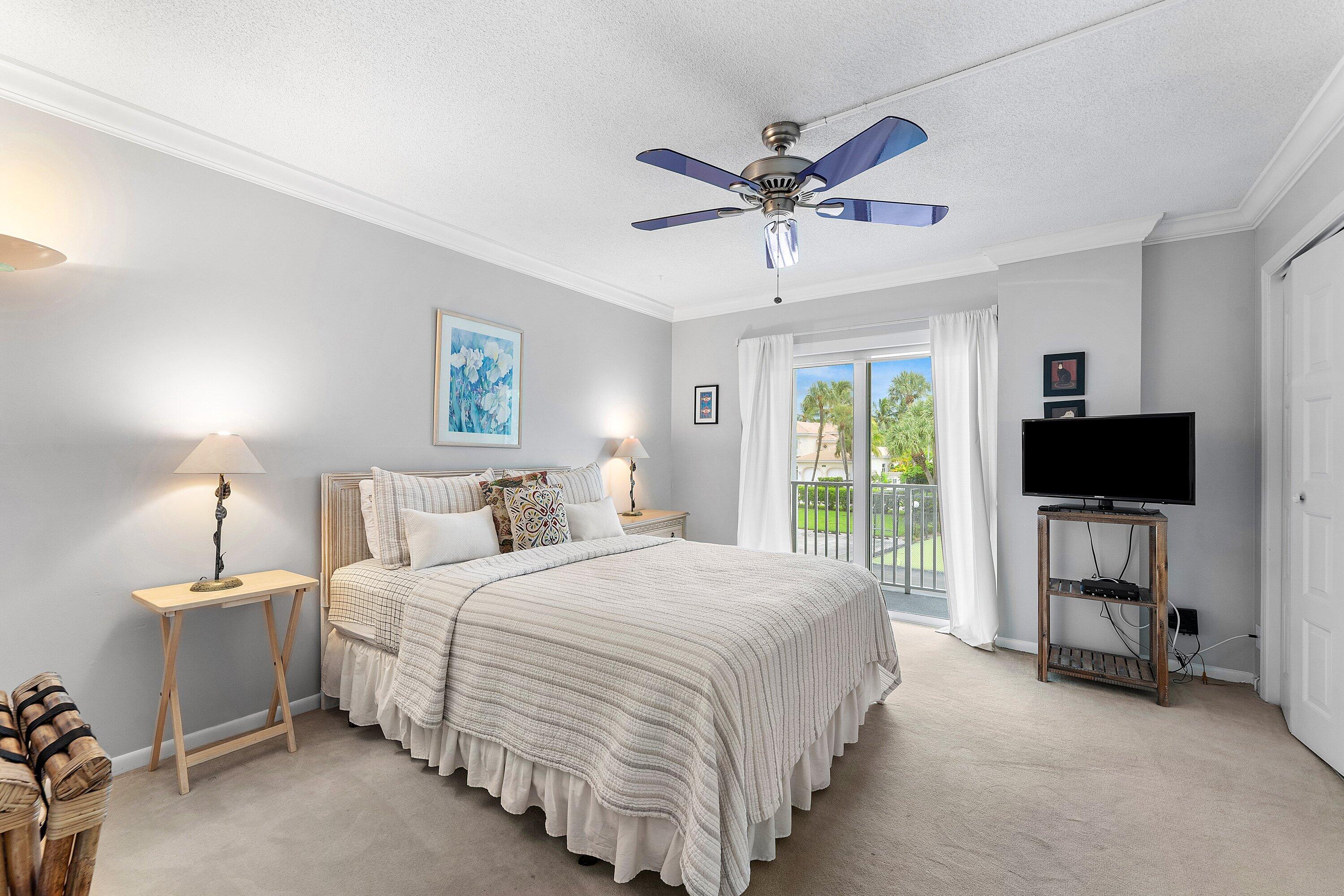 1111 S OCEAN Boulevard 213