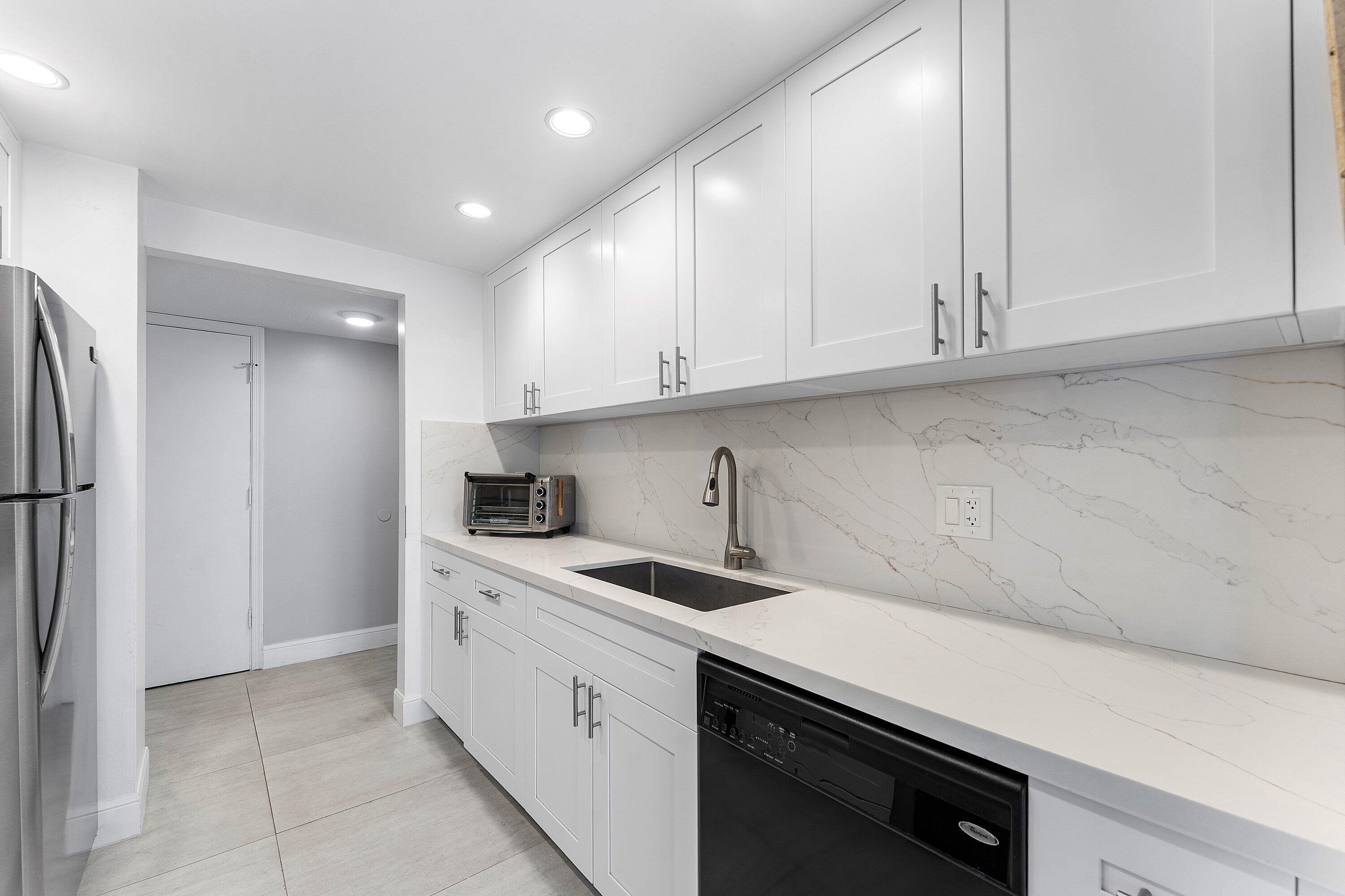 1111 S OCEAN Boulevard 213
