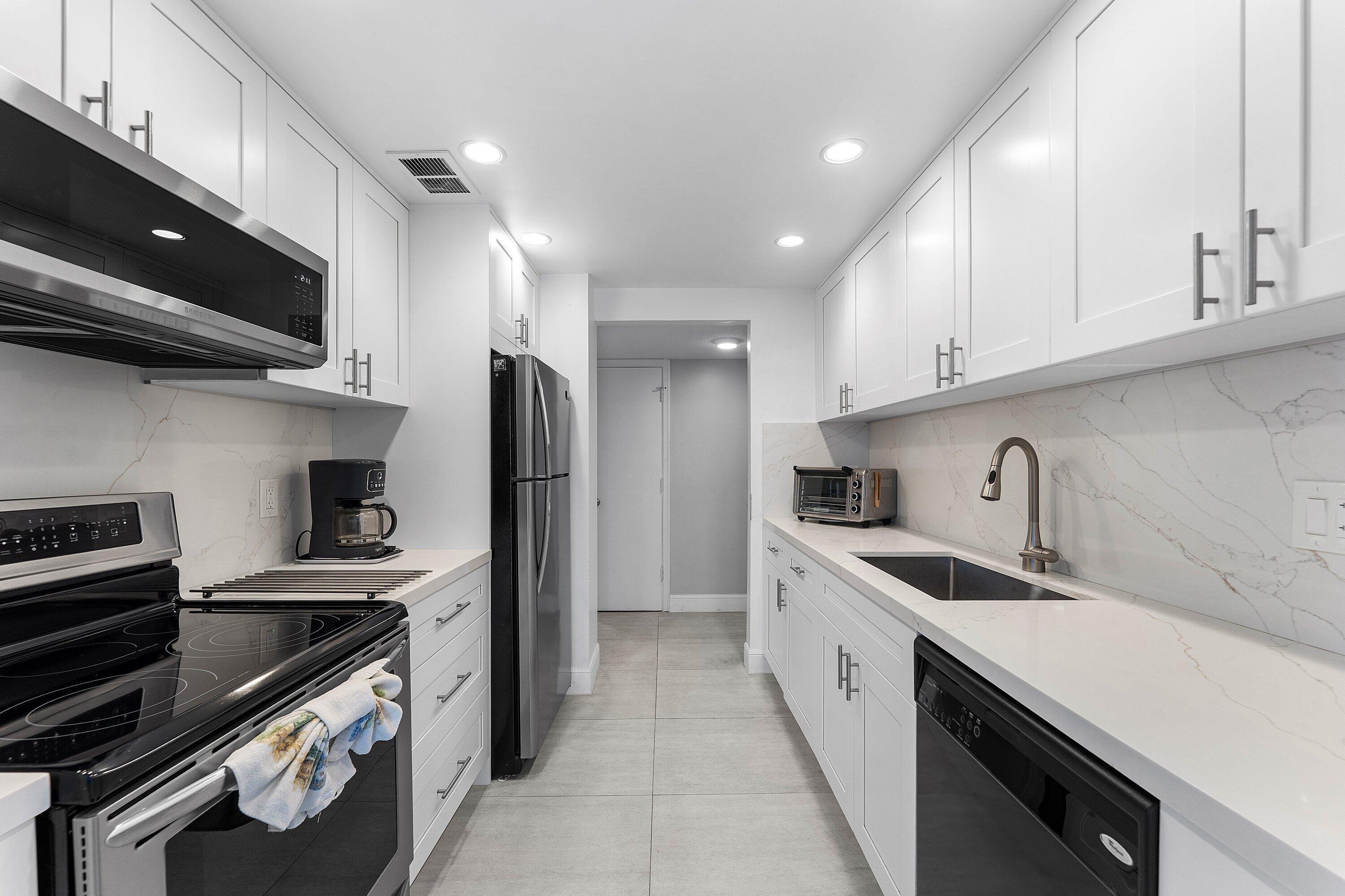 1111 S OCEAN Boulevard 213