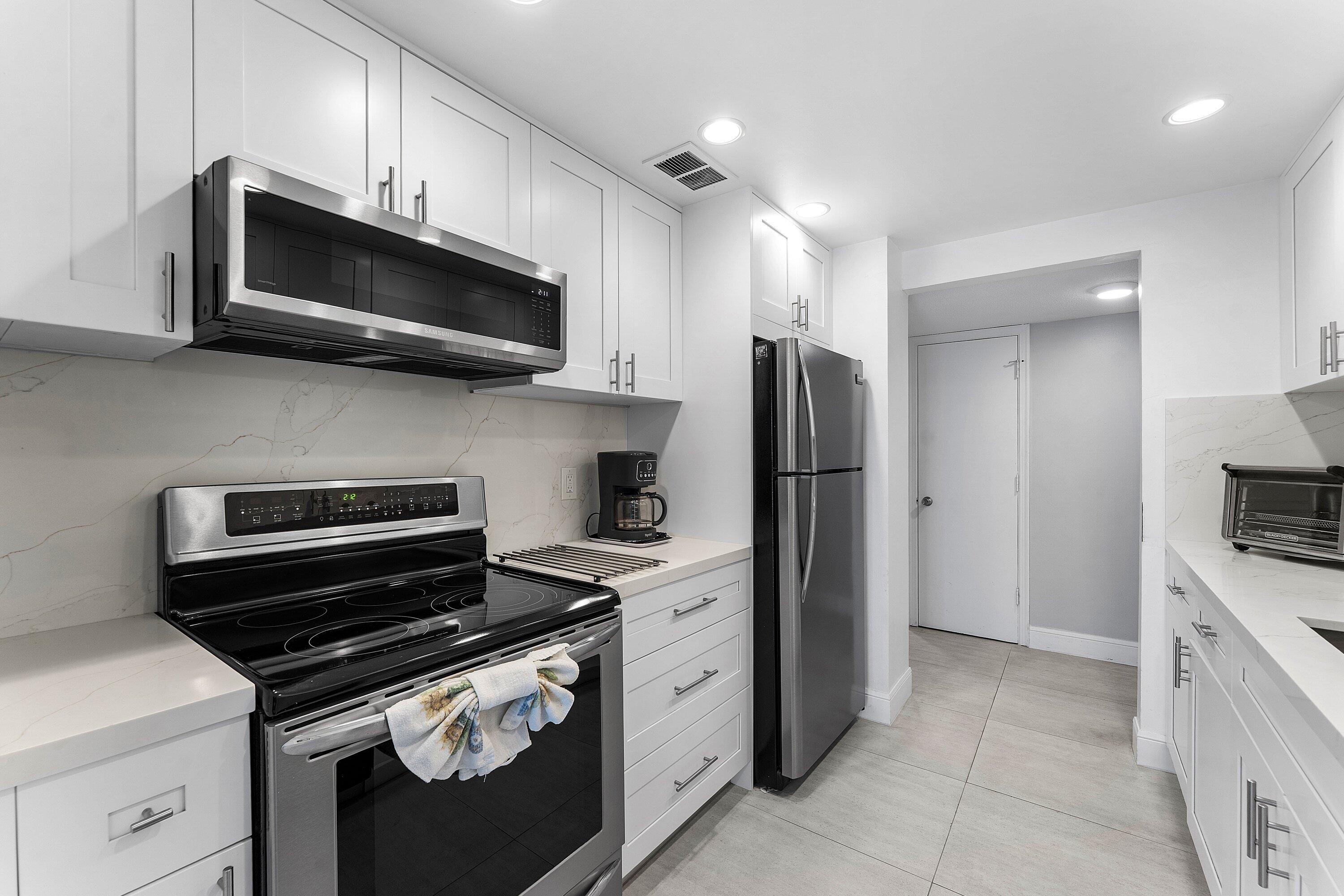 1111 S OCEAN Boulevard 213