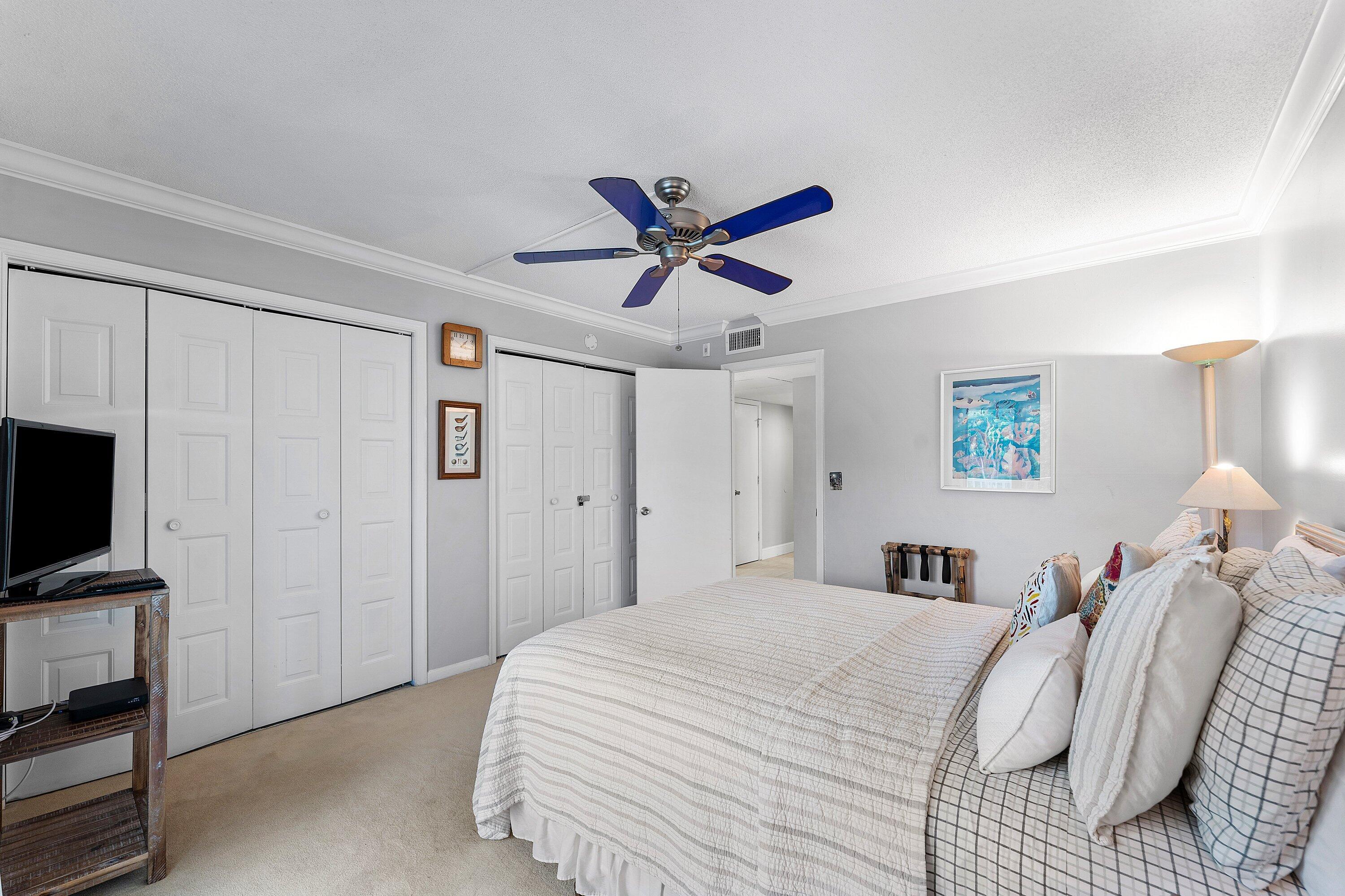 1111 S OCEAN Boulevard 213