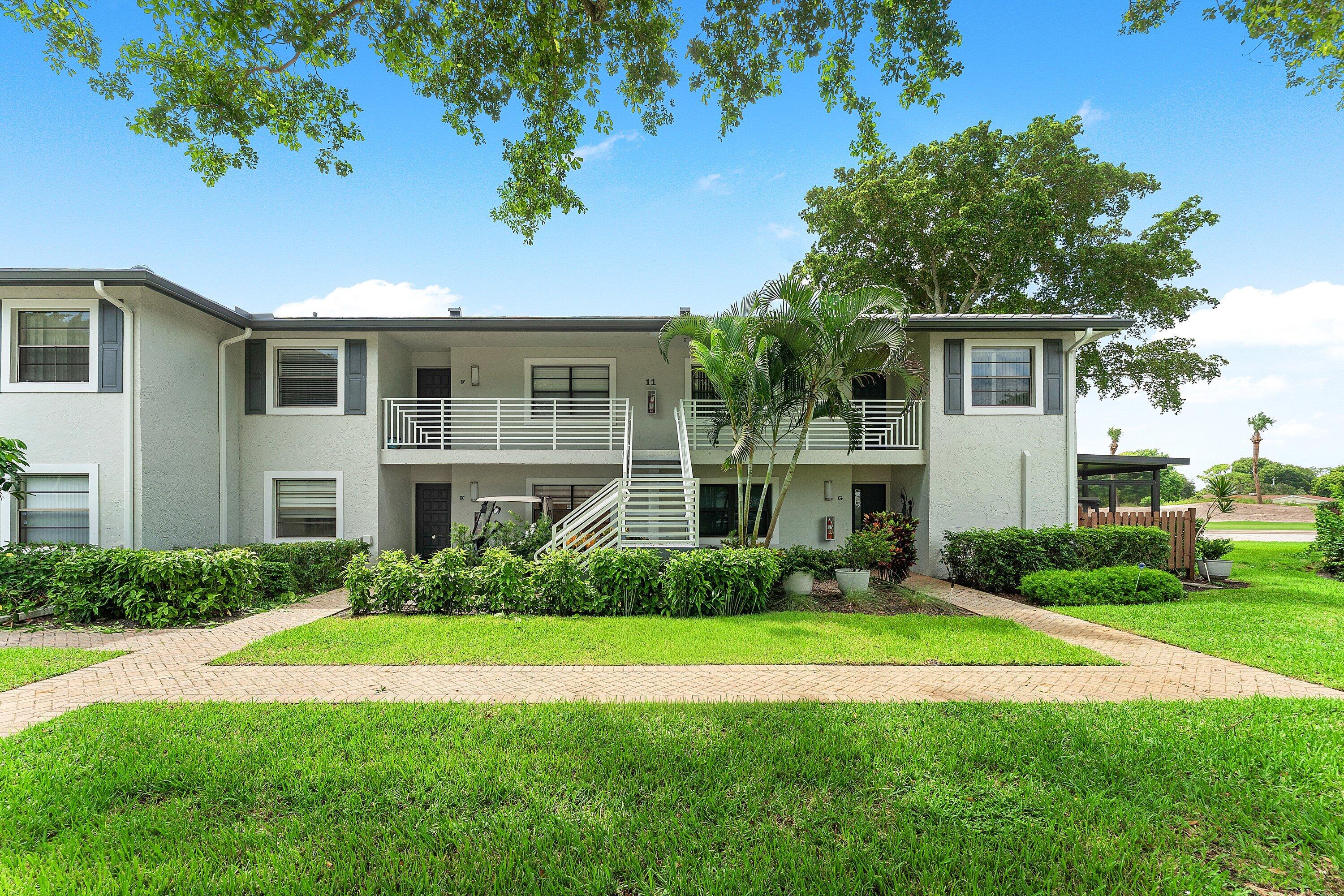 11 SOUTHPORT Lane E
