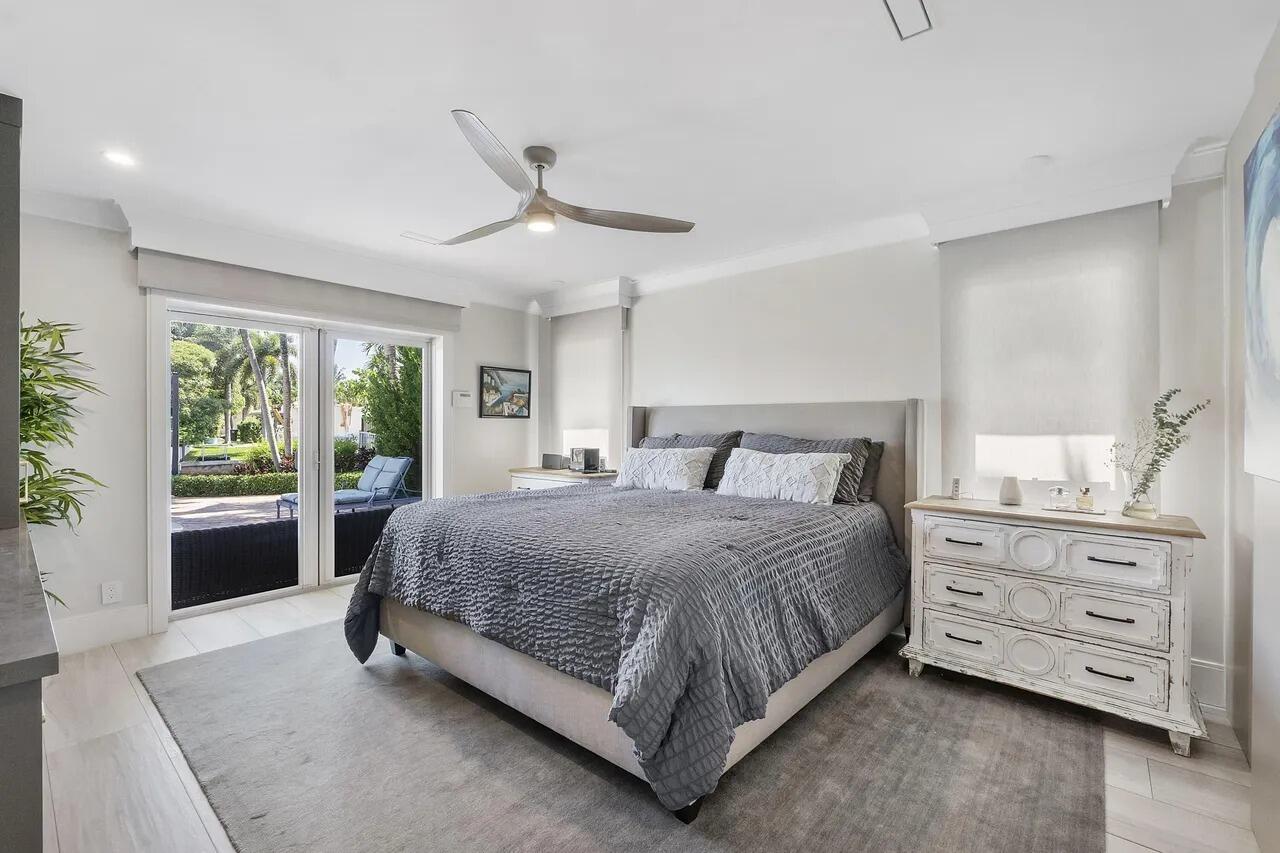 725 NE 36th Street