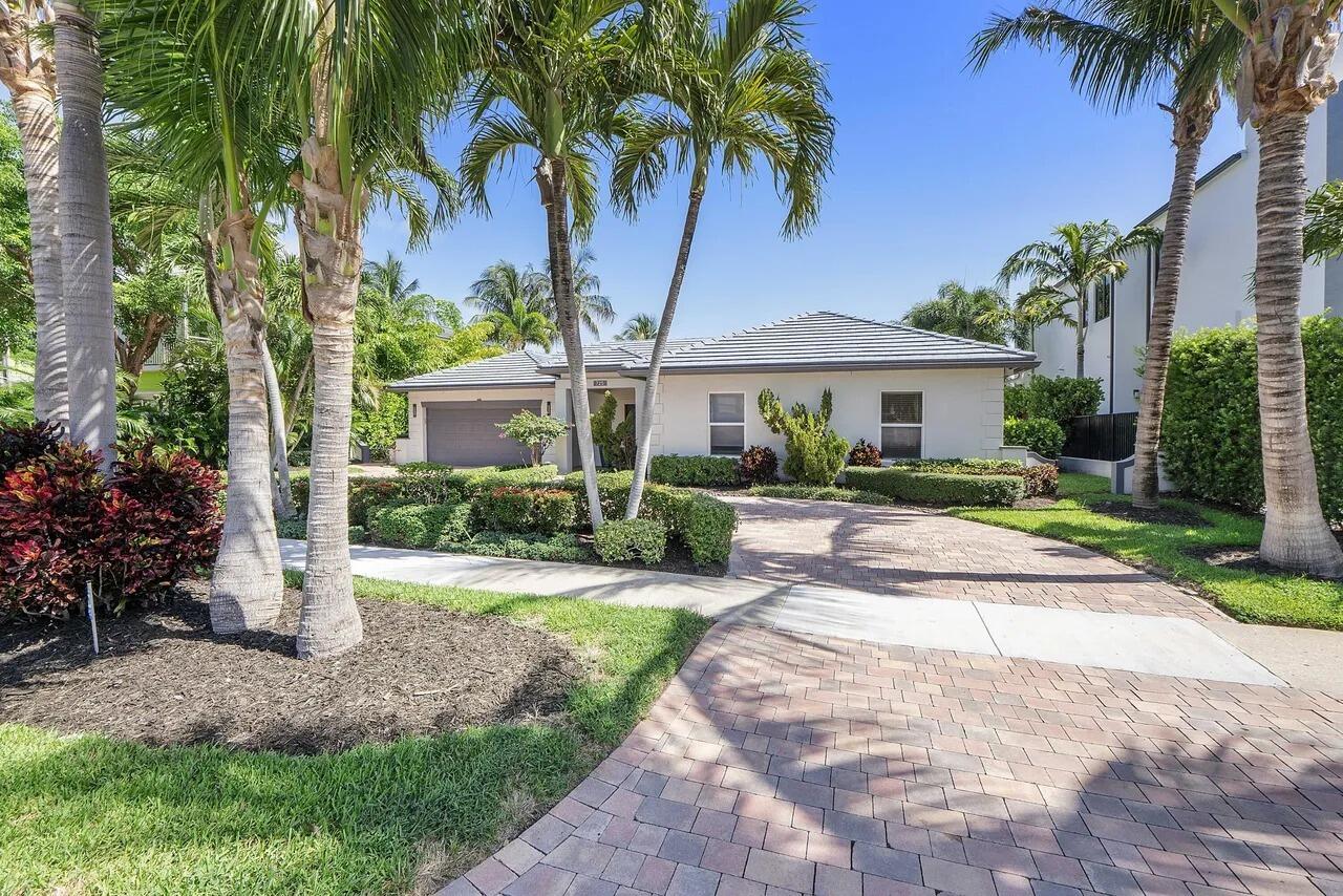 725 NE 36th Street