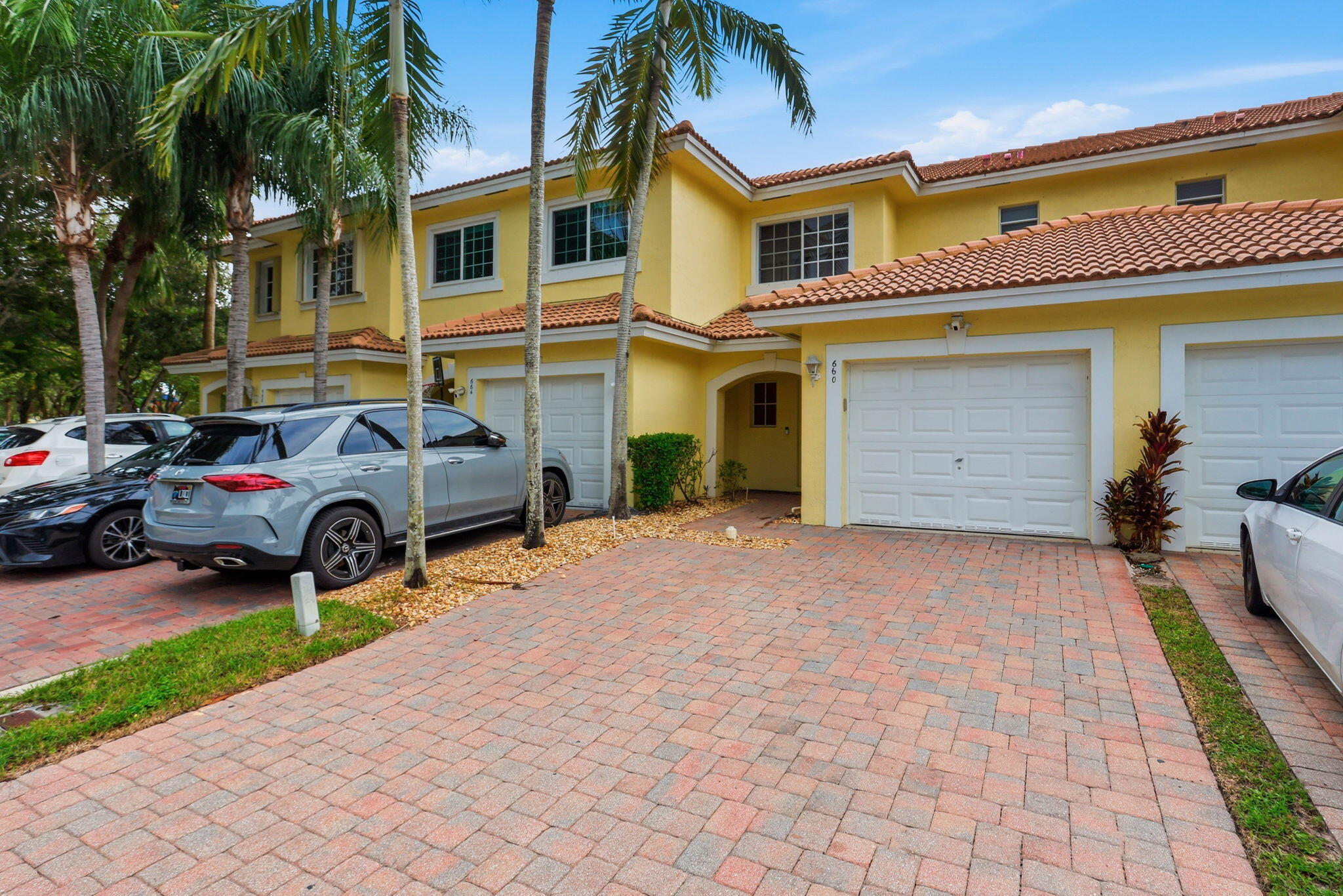660 IMPERIAL LAKE Road, Lake Belvedere Estates