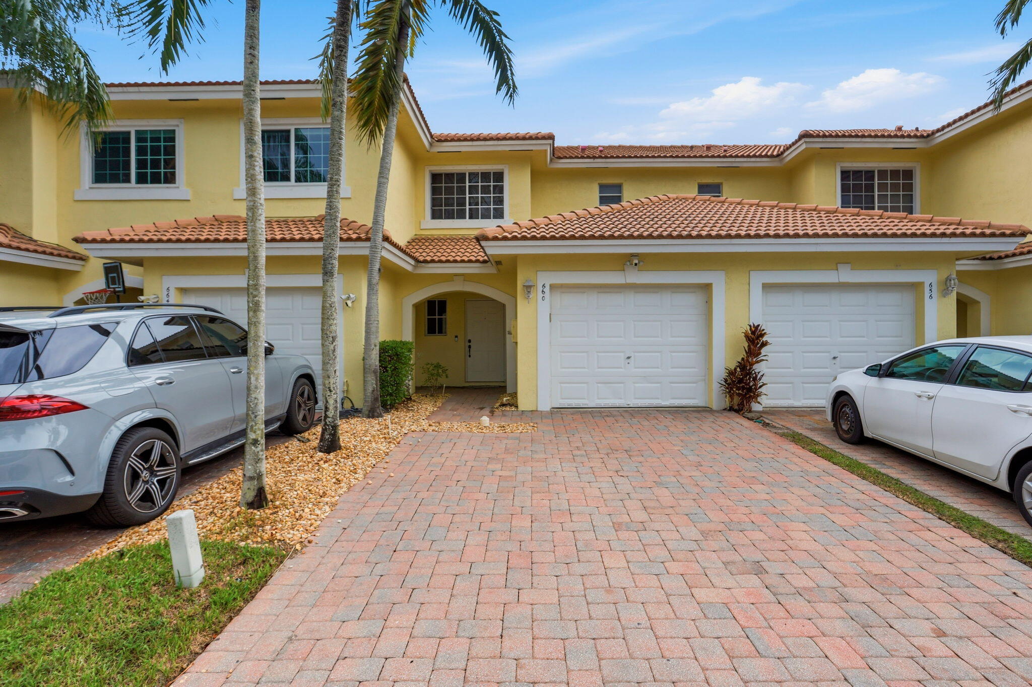 660 IMPERIAL LAKE Road, Lake Belvedere Estates