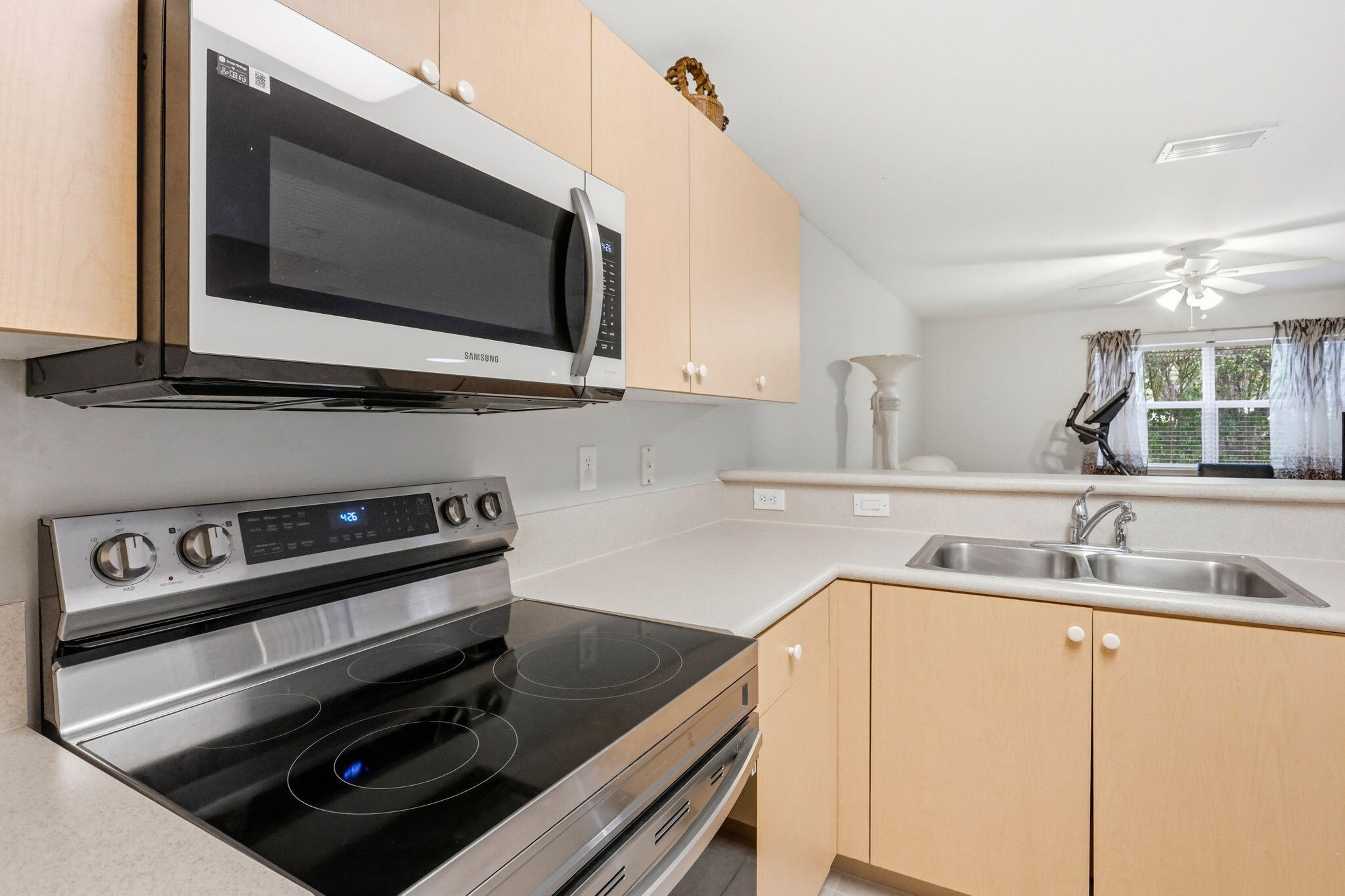 660 IMPERIAL LAKE Road, Lake Belvedere Estates