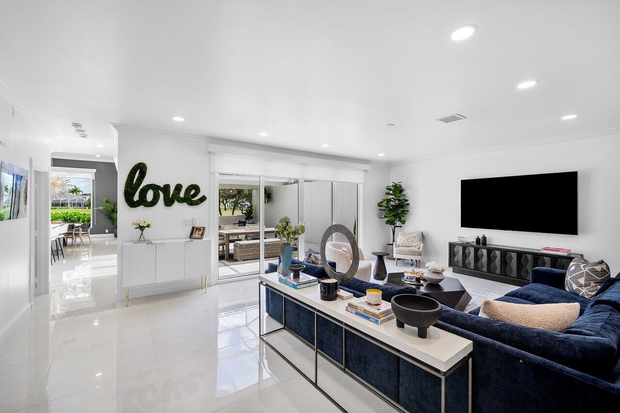 4043 NW 58th Street