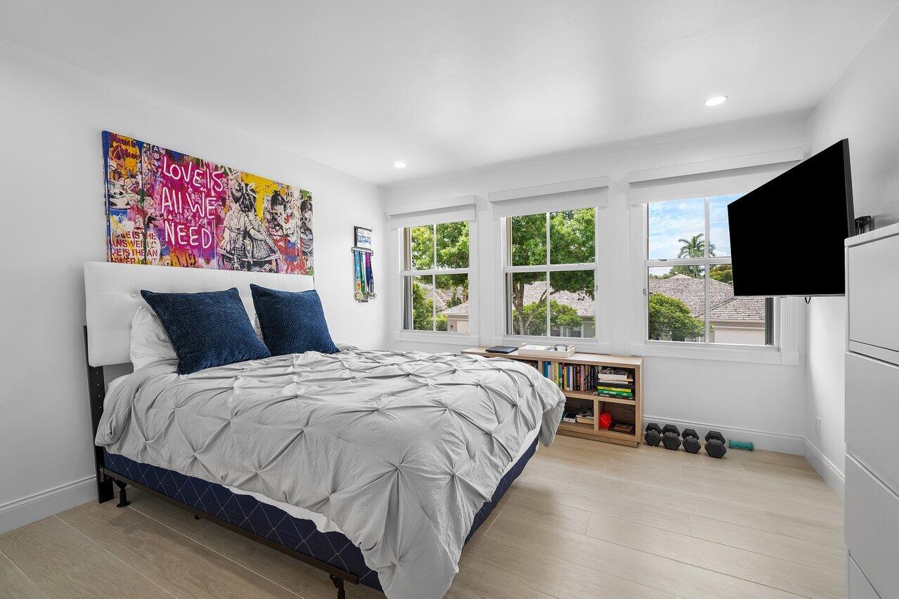 4043 NW 58th Street