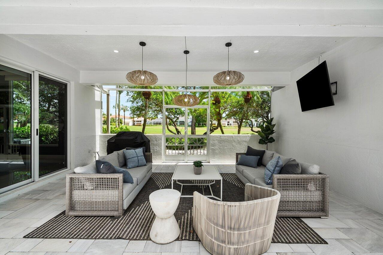 4043 NW 58th Street