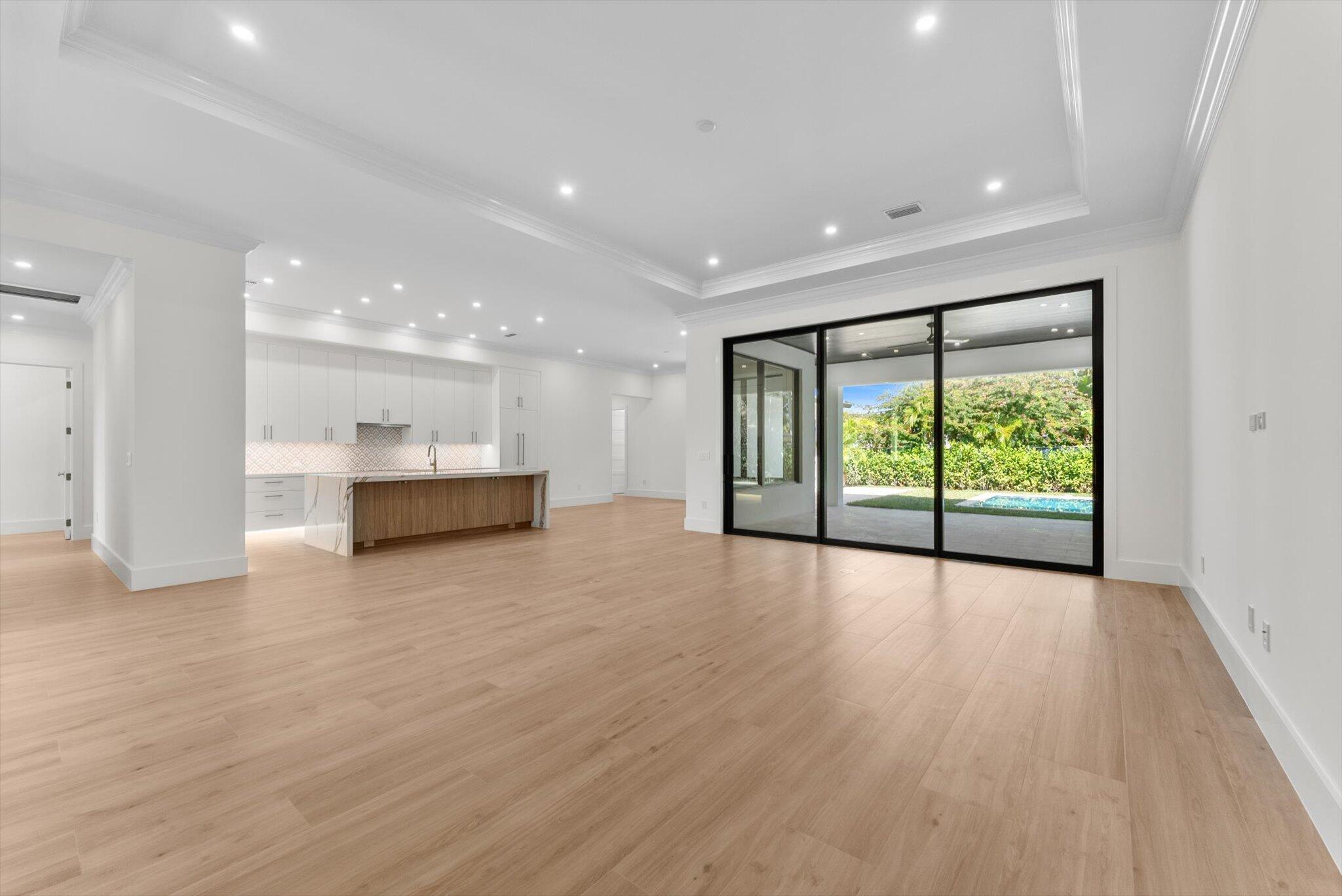 715 MISSION HILL Road