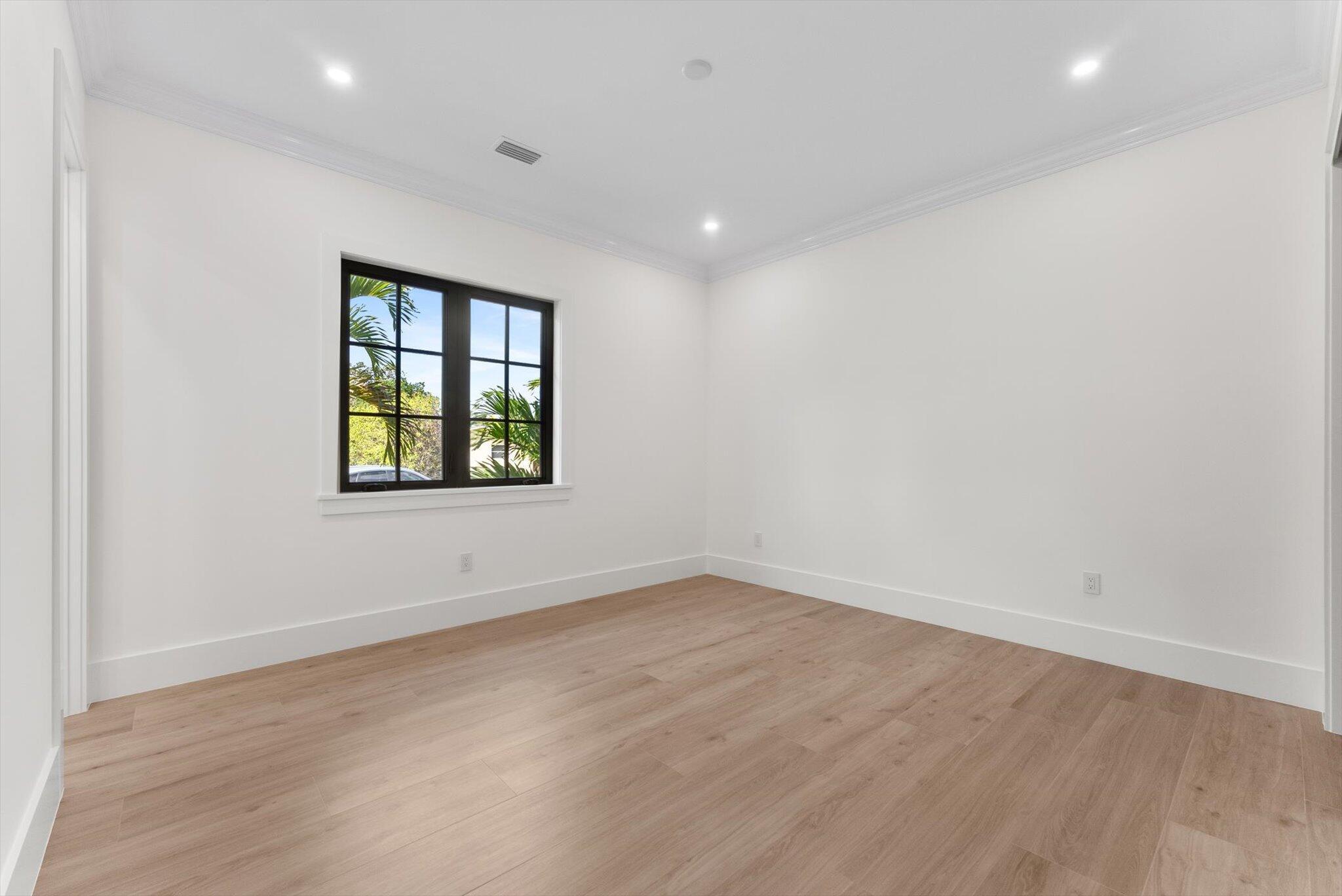 715 MISSION HILL Road