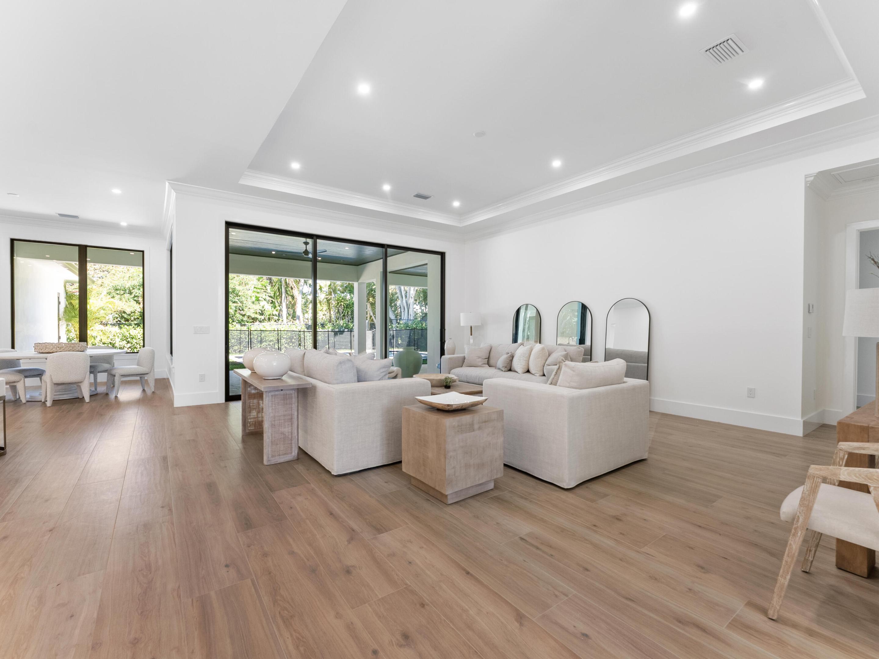 715 MISSION HILL Road