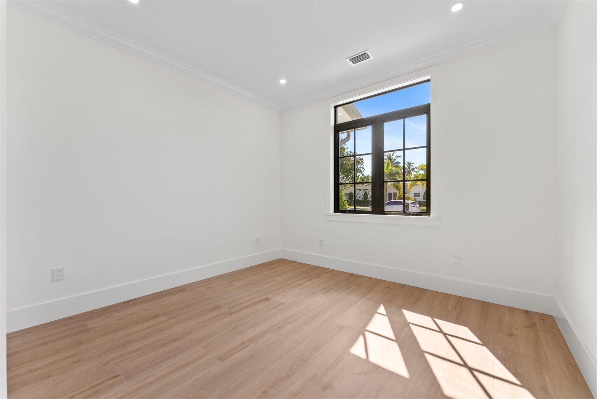 715 MISSION HILL Road