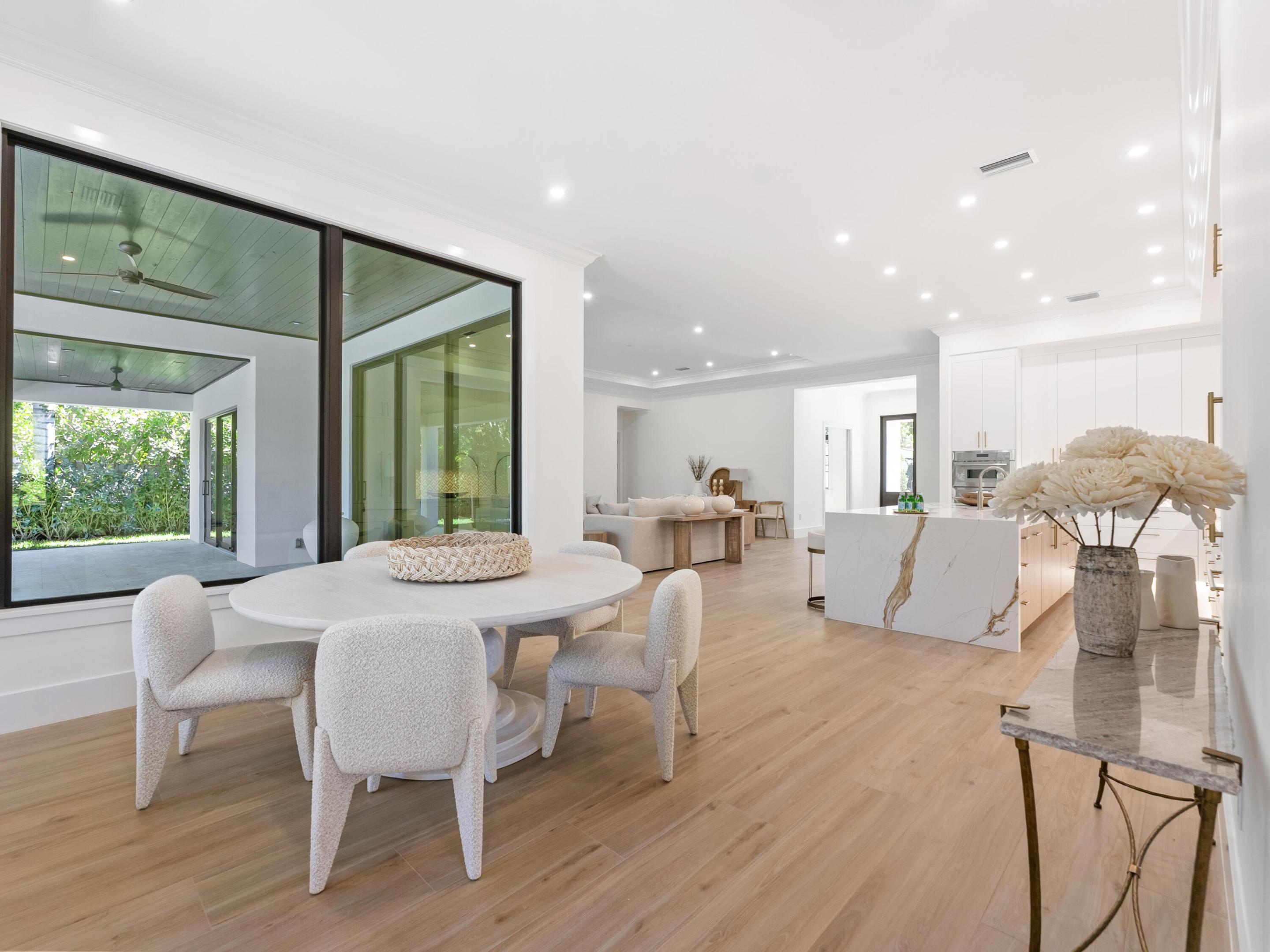 715 MISSION HILL Road