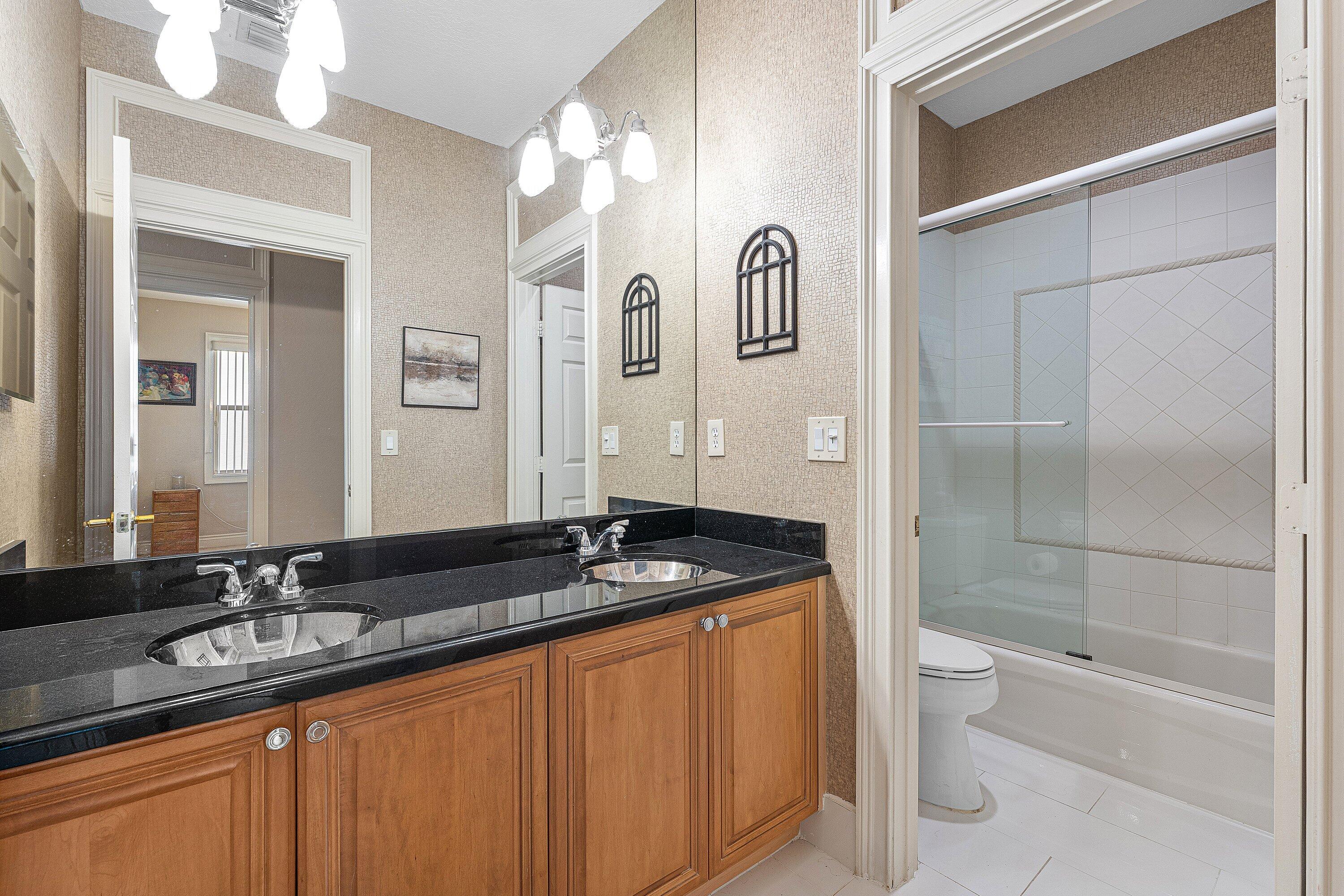 310 VENICE Boulevard 310