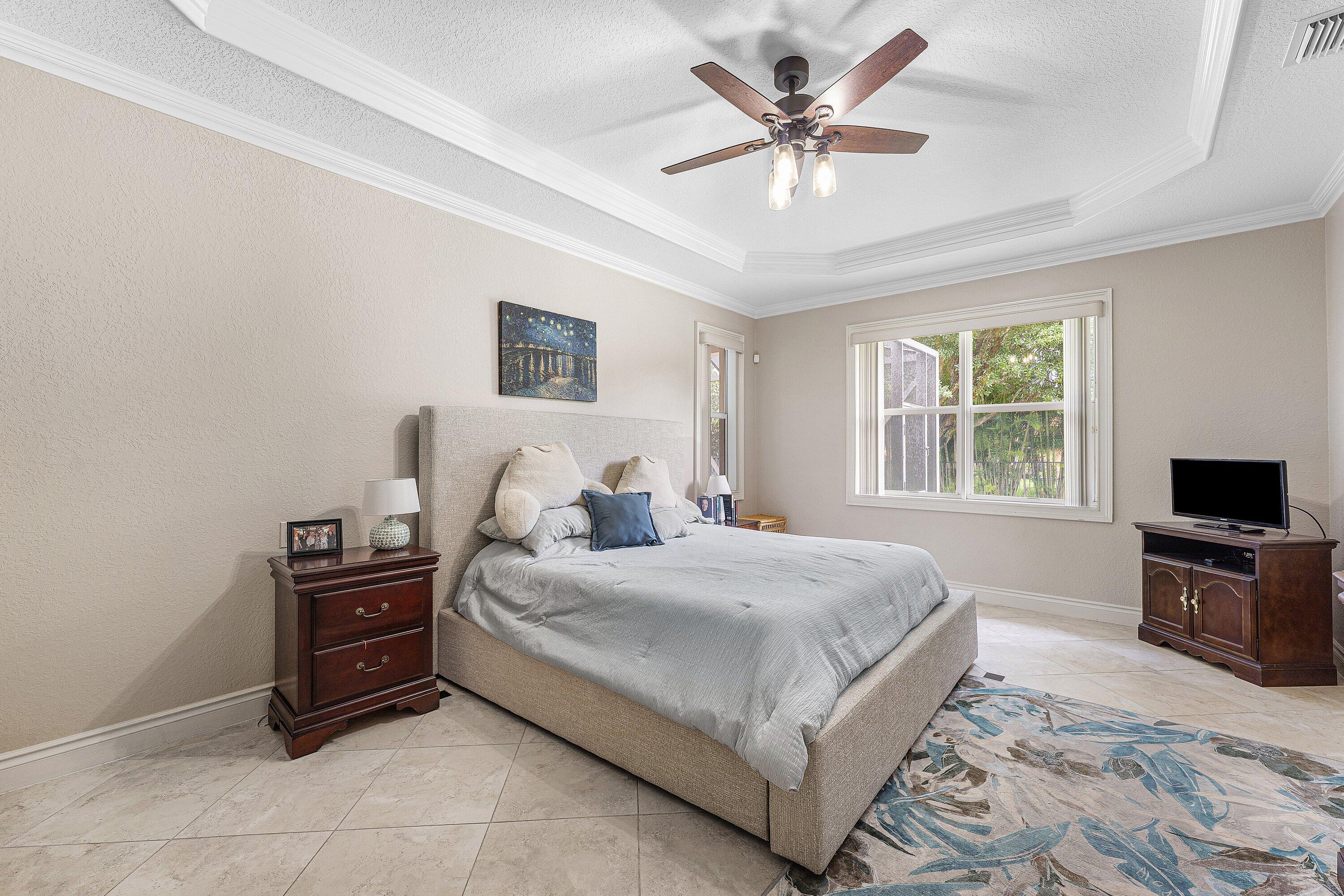 310 VENICE Boulevard 310