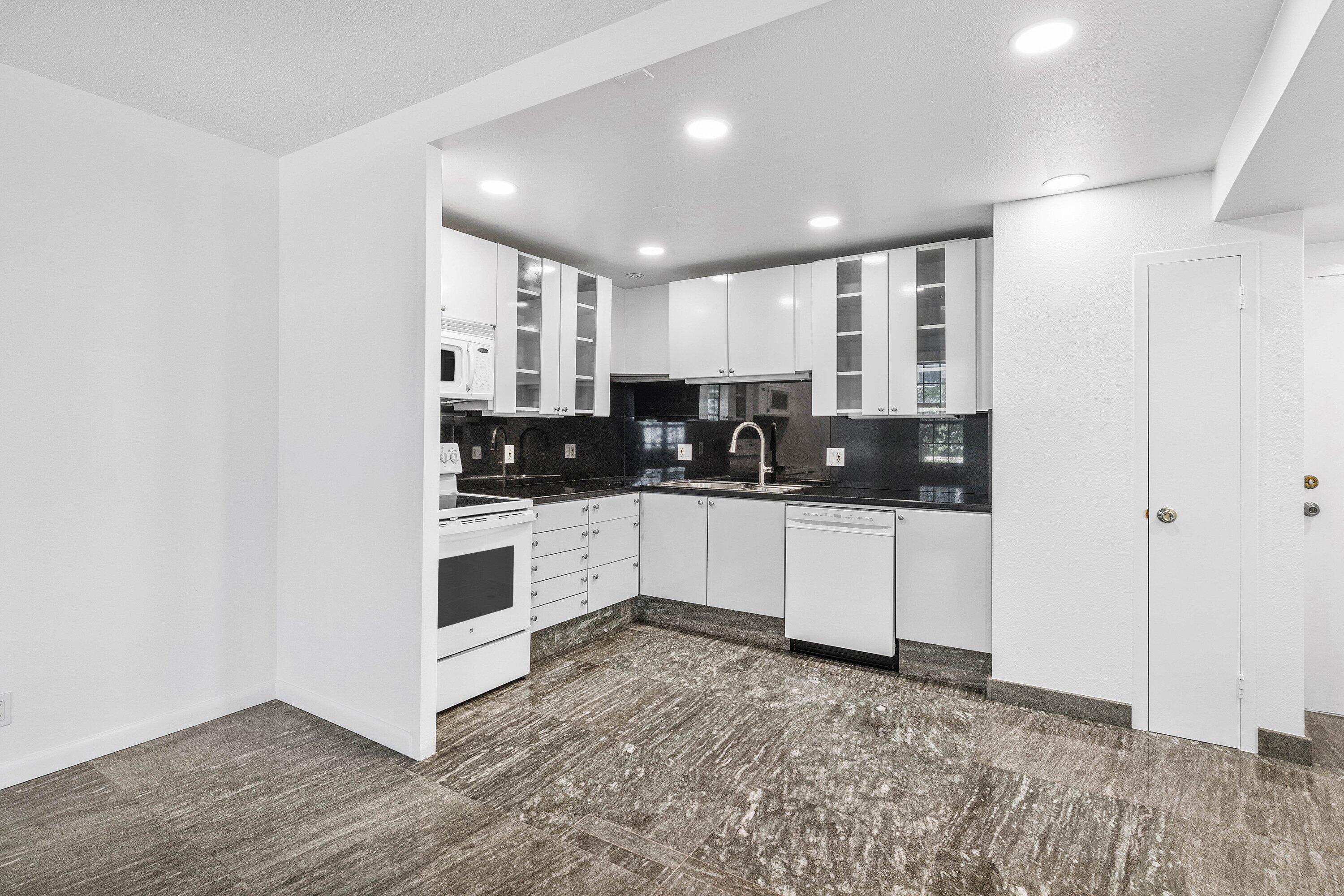 3475 S OCEAN Boulevard 1100