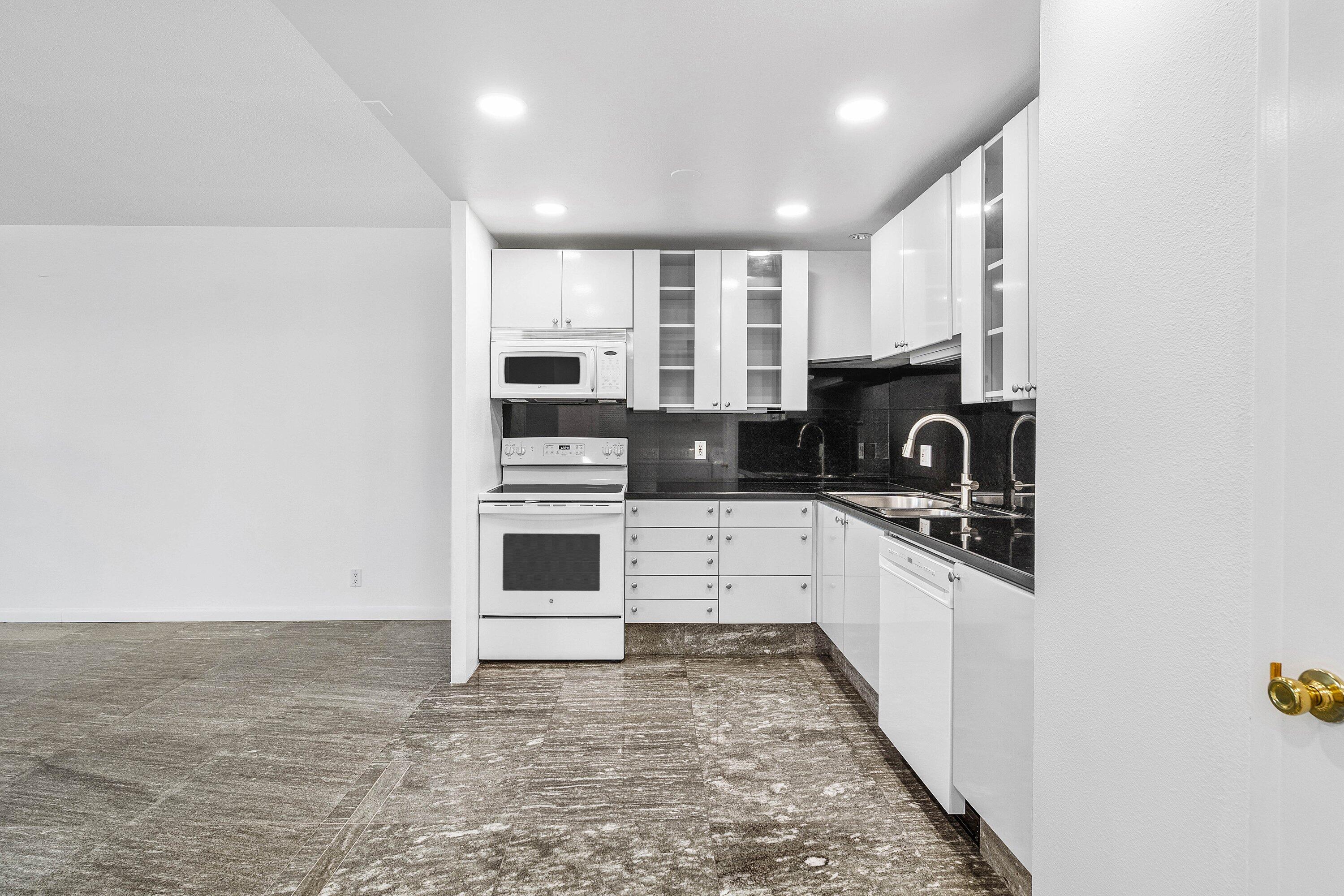3475 S OCEAN Boulevard 1100