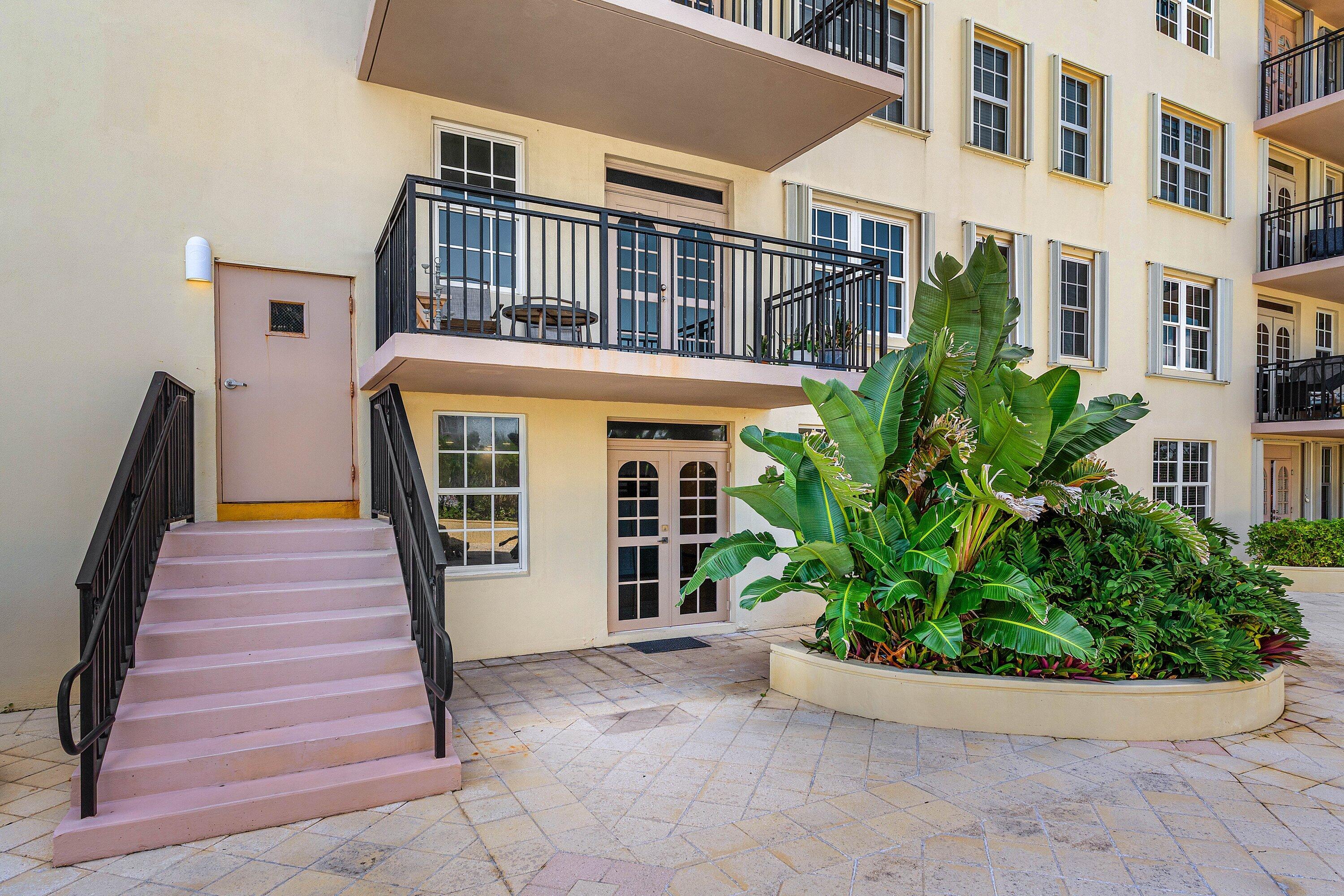 3475 S OCEAN Boulevard 1100