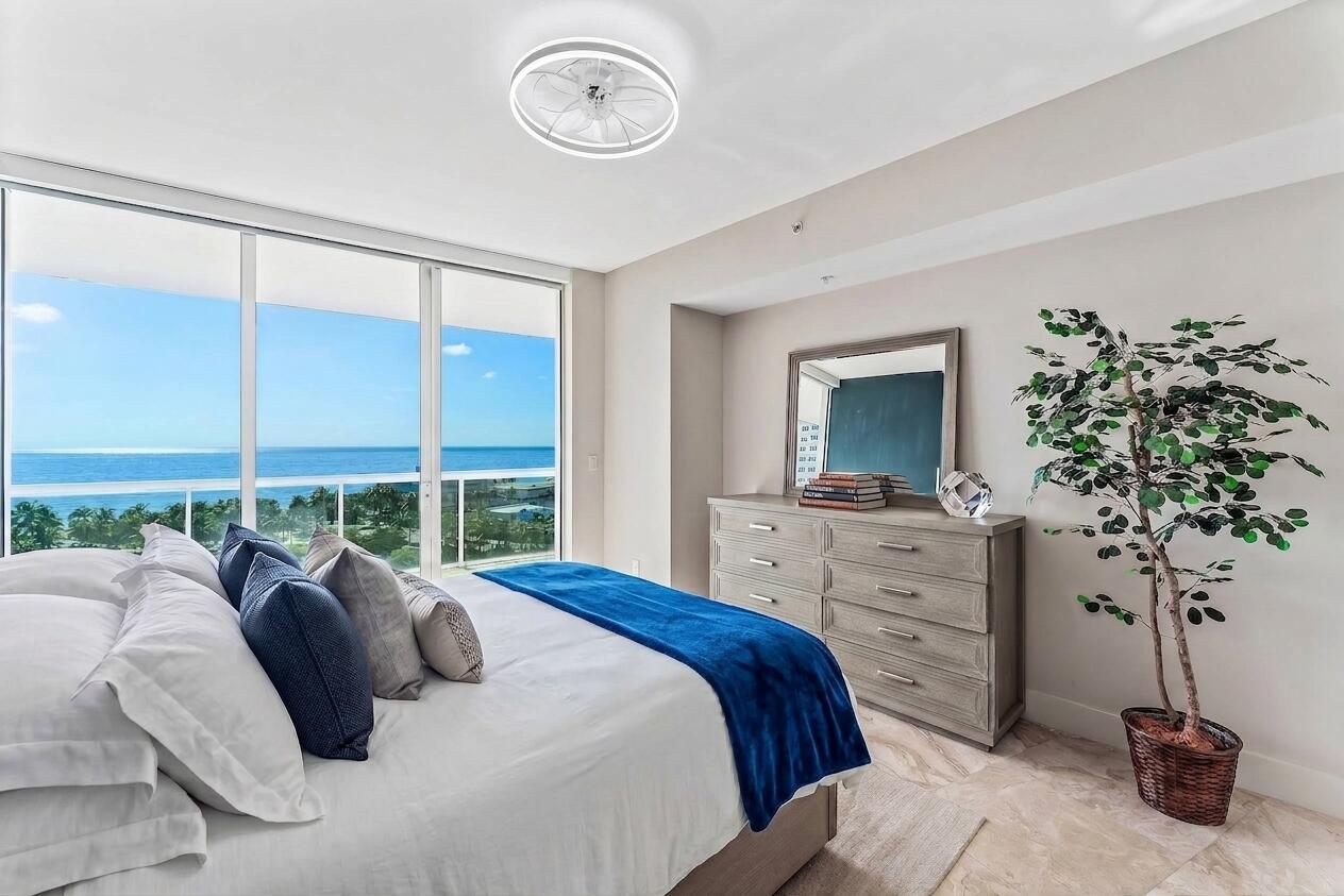 1 N Ocean Boulevard 806