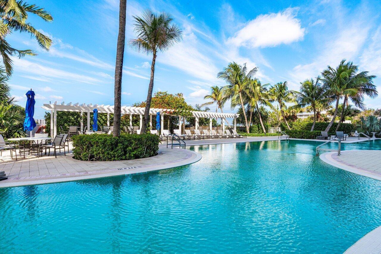 1 N Ocean Boulevard 806