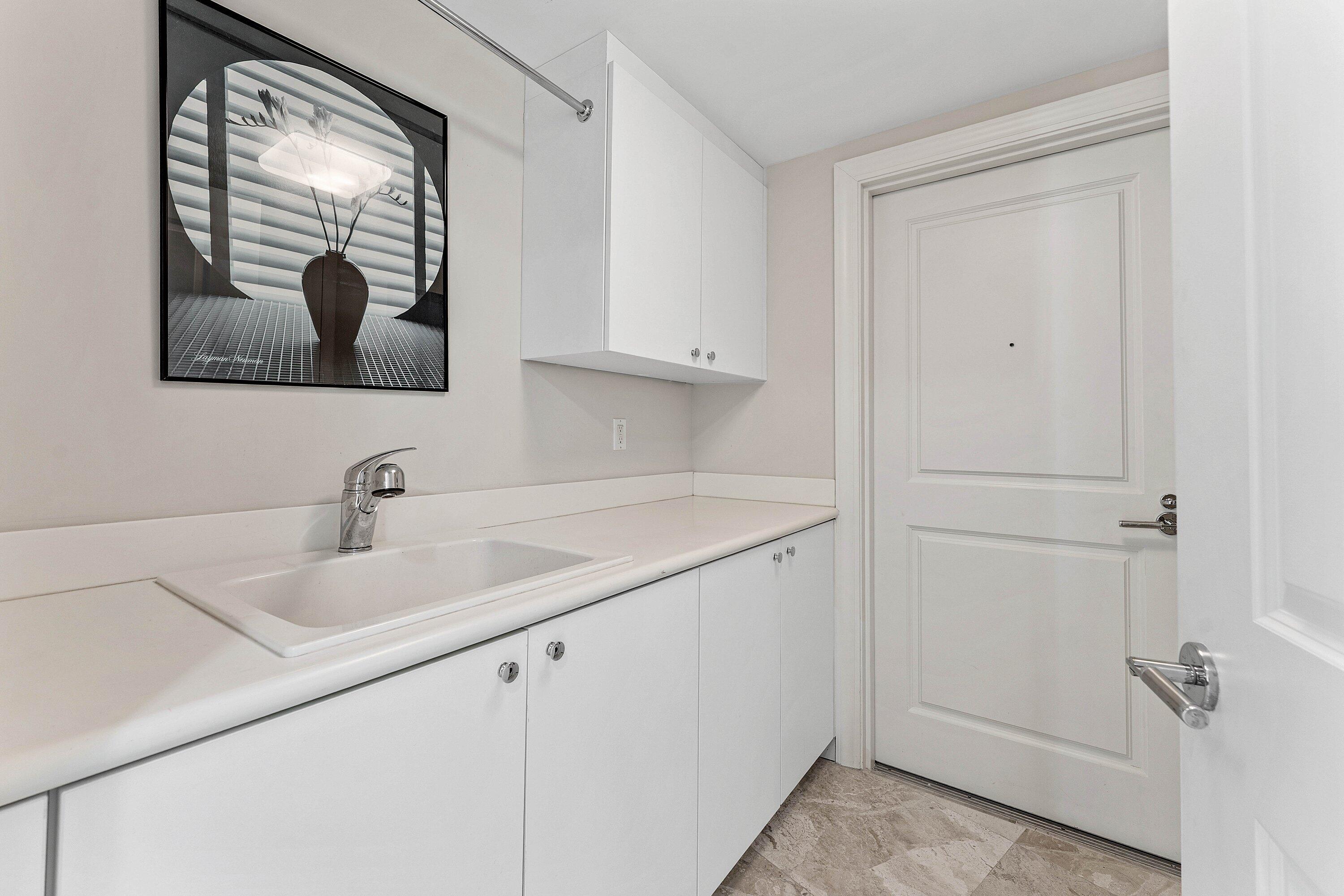 1 N Ocean Boulevard 806