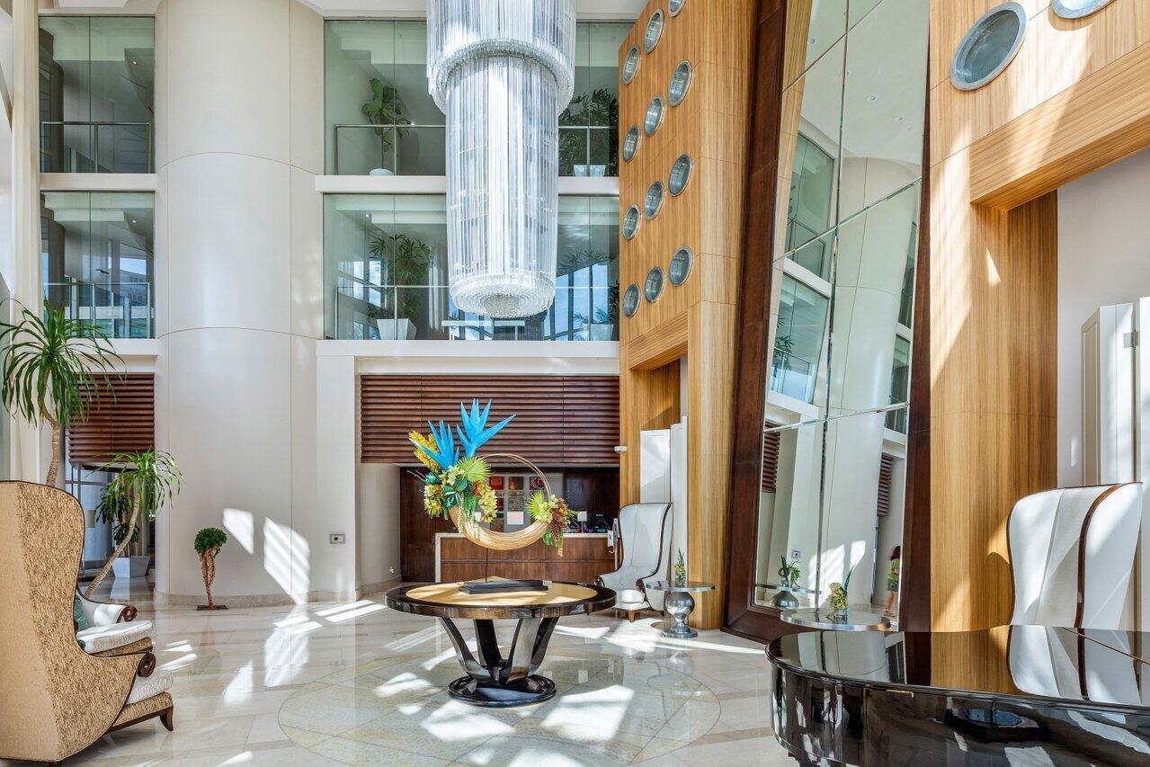1 N Ocean Boulevard 806