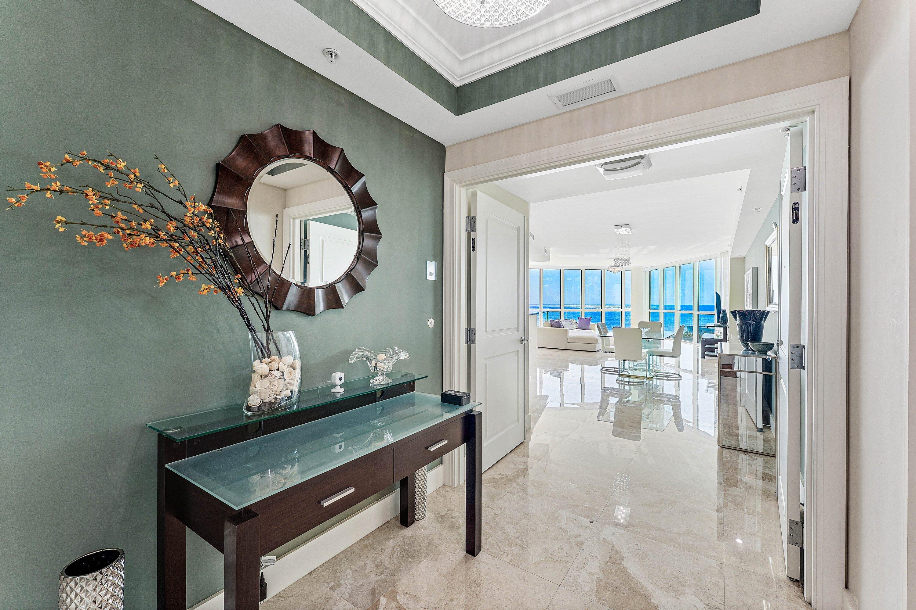 1 N Ocean Boulevard 806