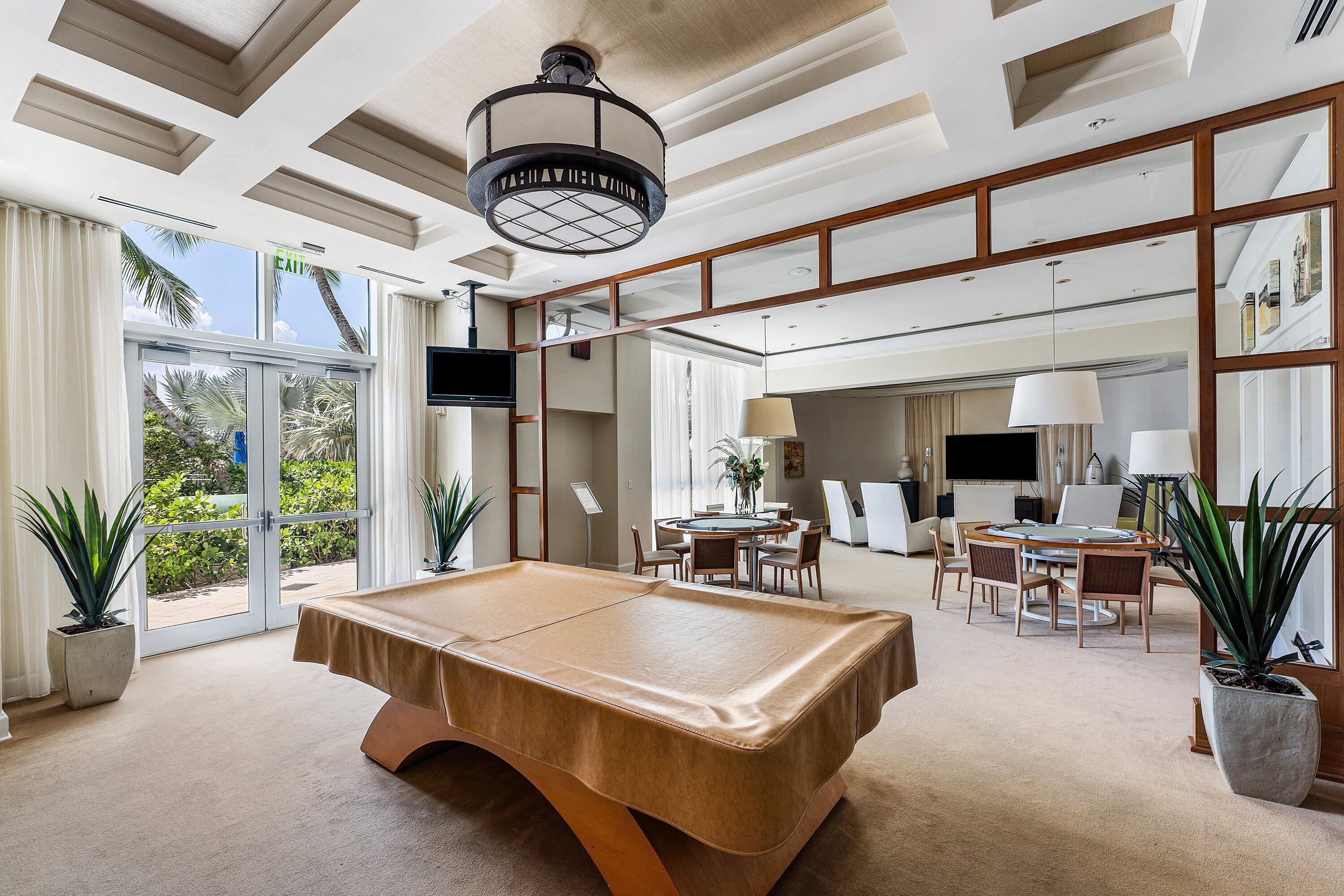 1 N Ocean Boulevard 806