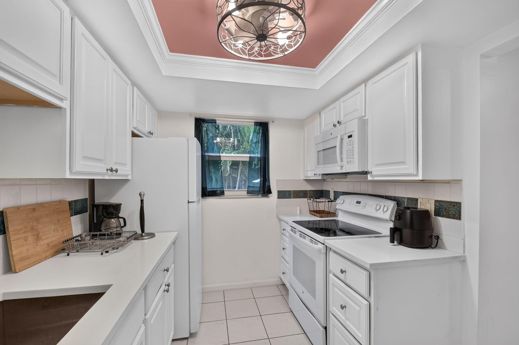 658 NE 6TH Court E E