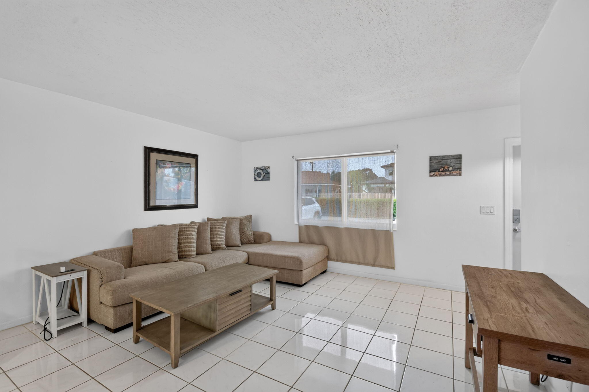 658 NE 6TH Court E E