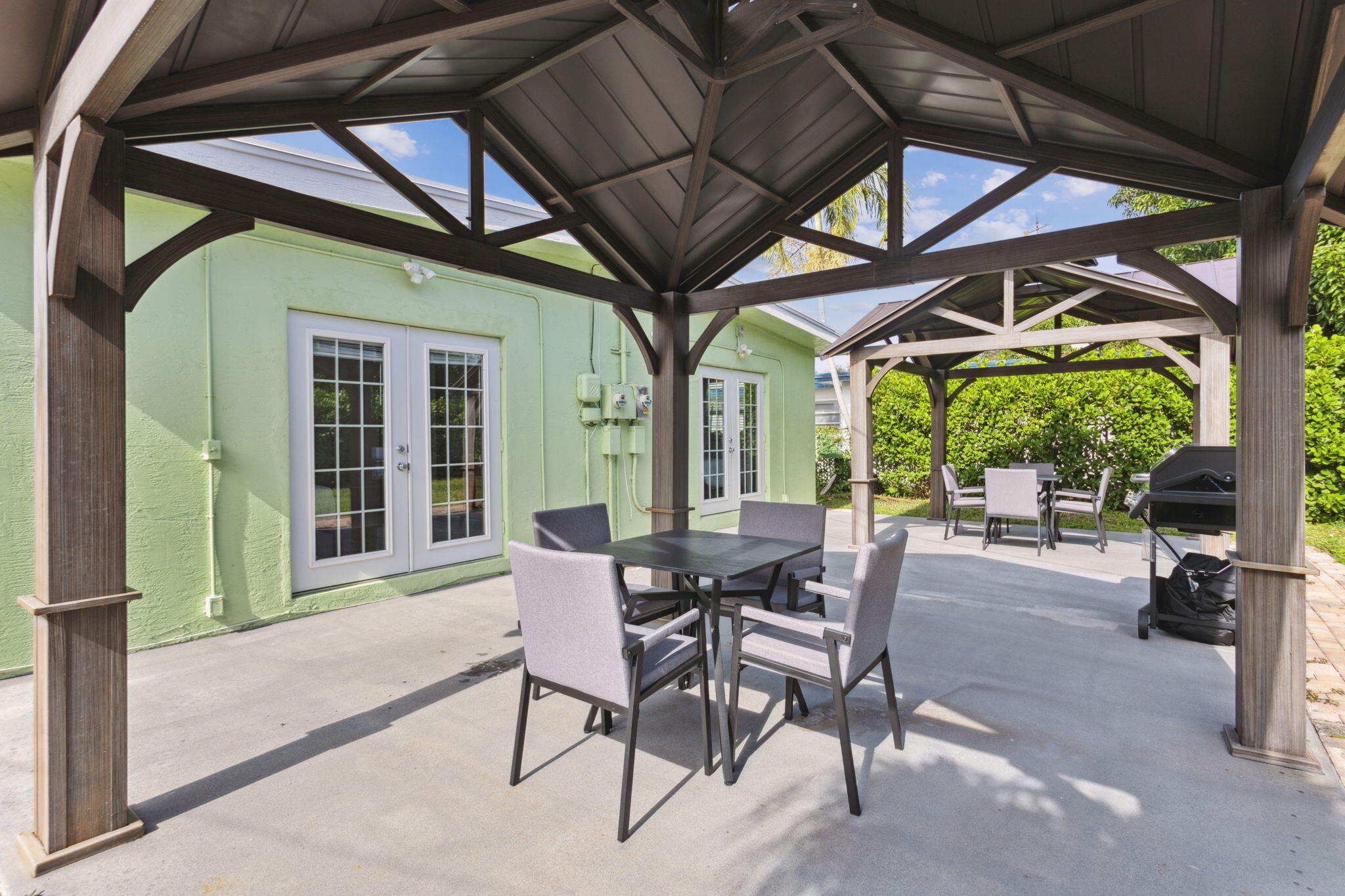 115 NW 8th Avenue